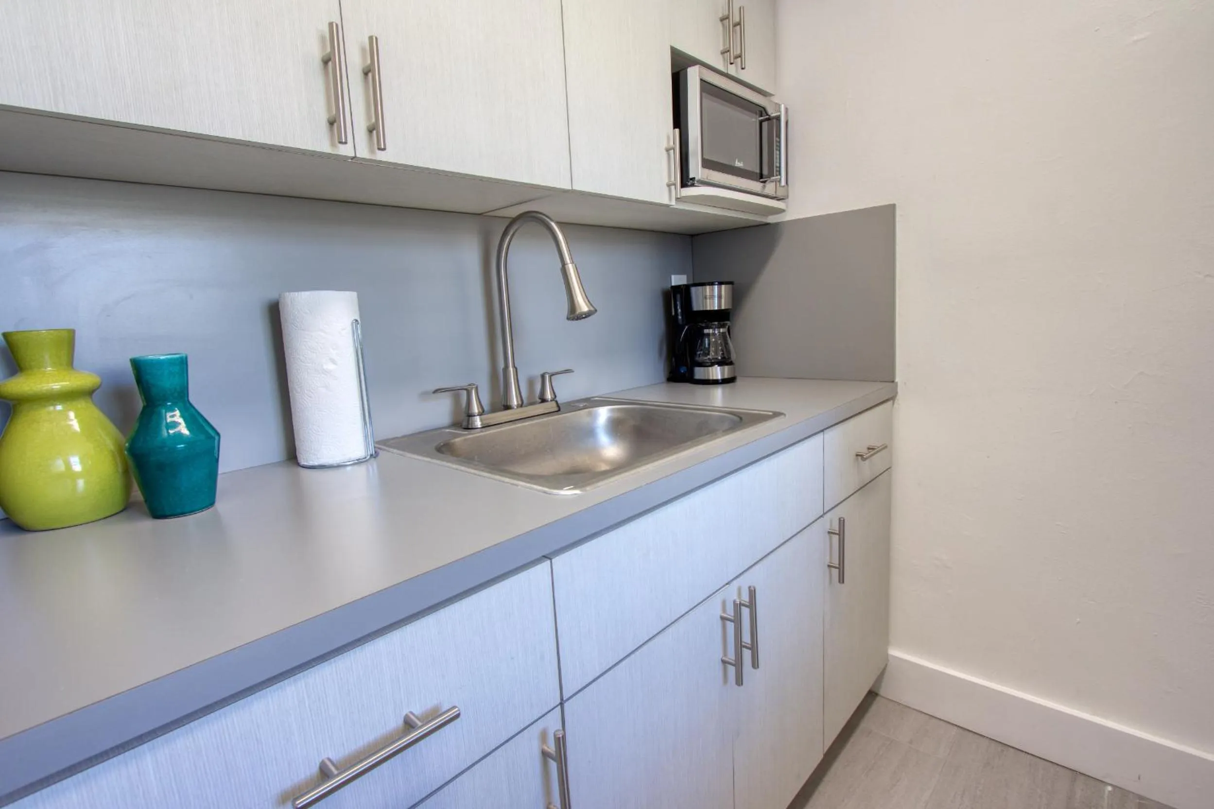 Coffee/tea facilities in 23 Palms Suites - Midtown Wynwood