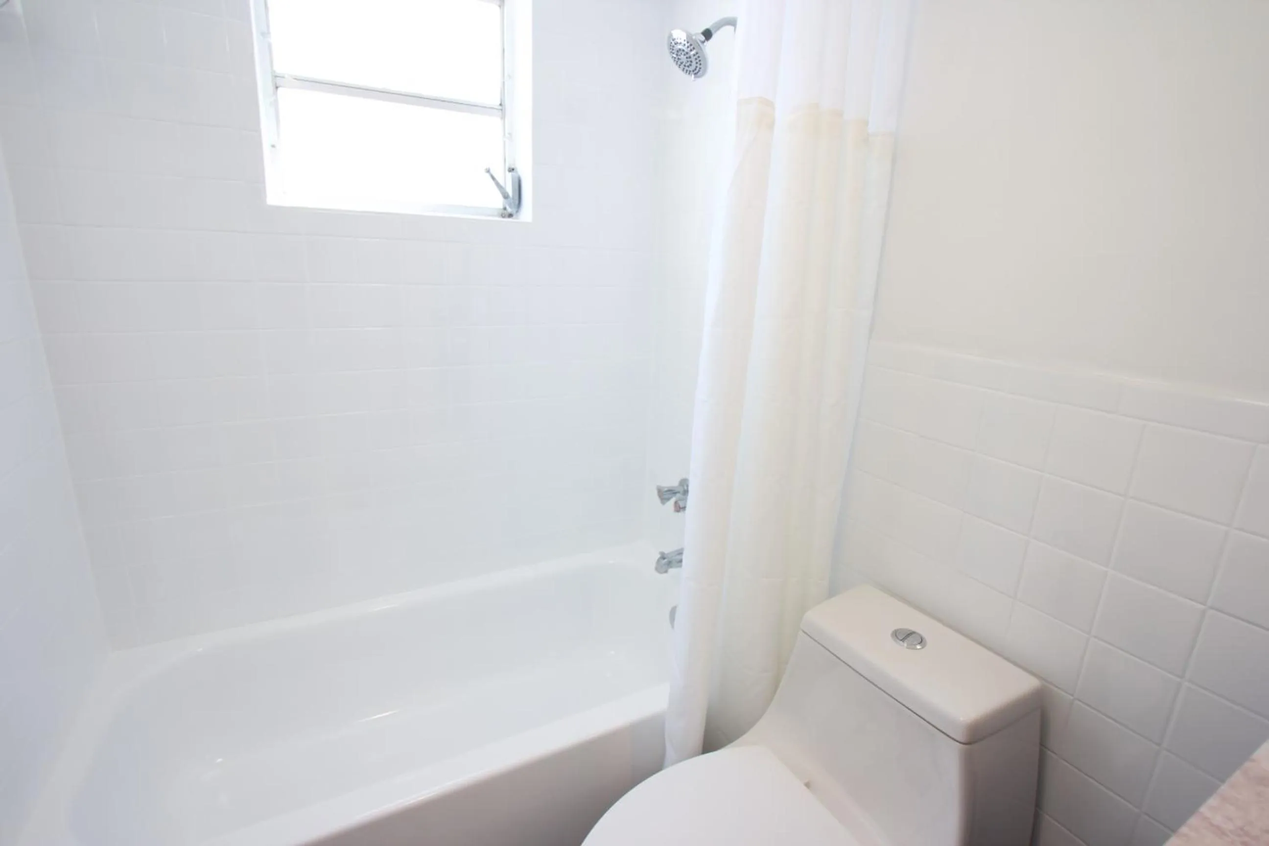 Shower in 23 Palms Suites - Midtown Wynwood