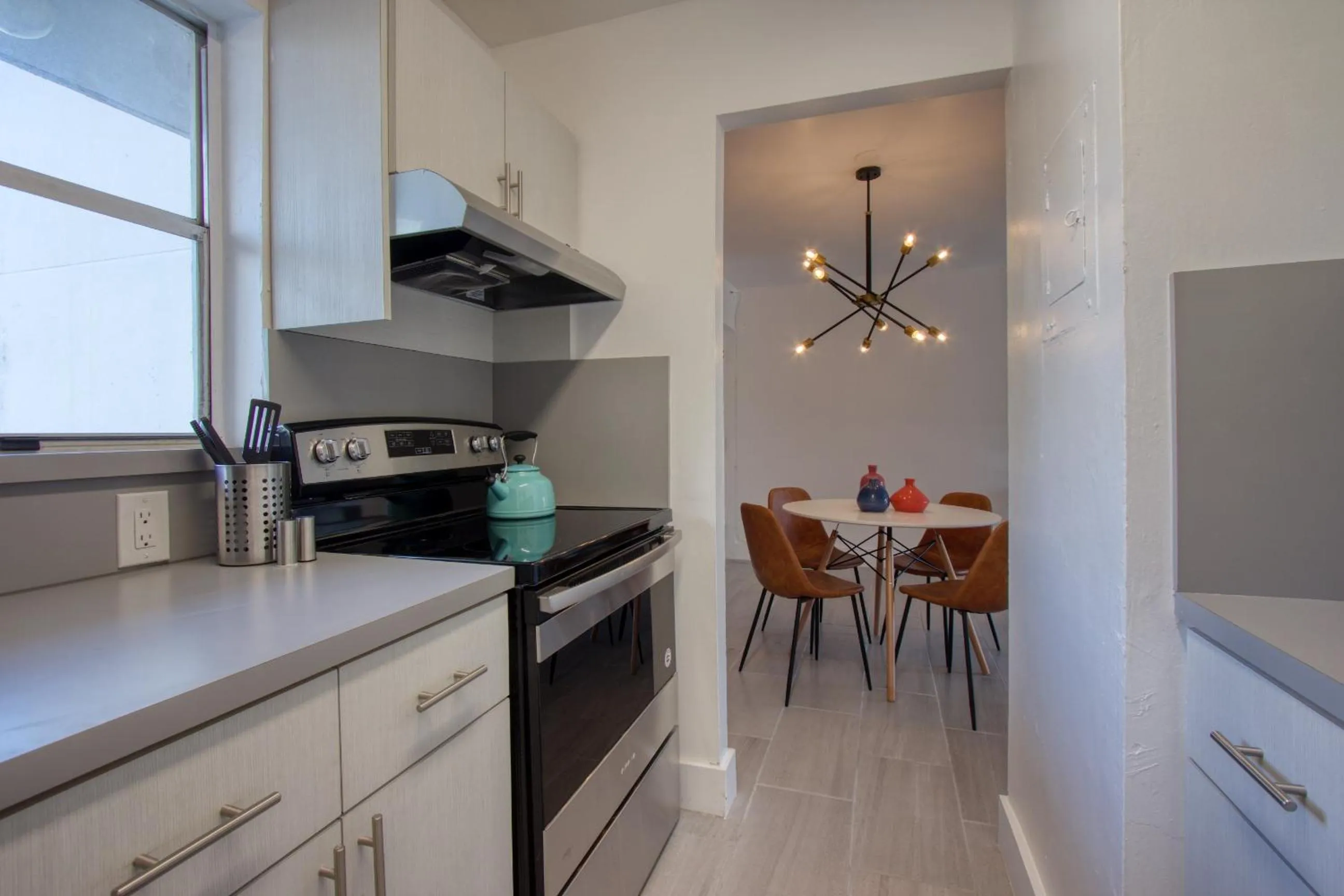 Kitchen or kitchenette in 23 Palms Suites - Midtown Wynwood