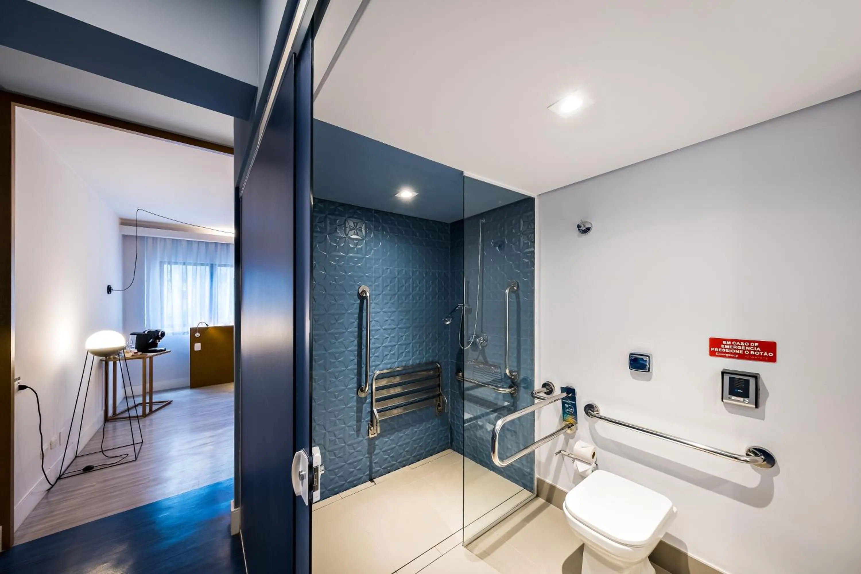 Bathroom in Hotel Euro Suite Curitiba Batel By Nacional Inn