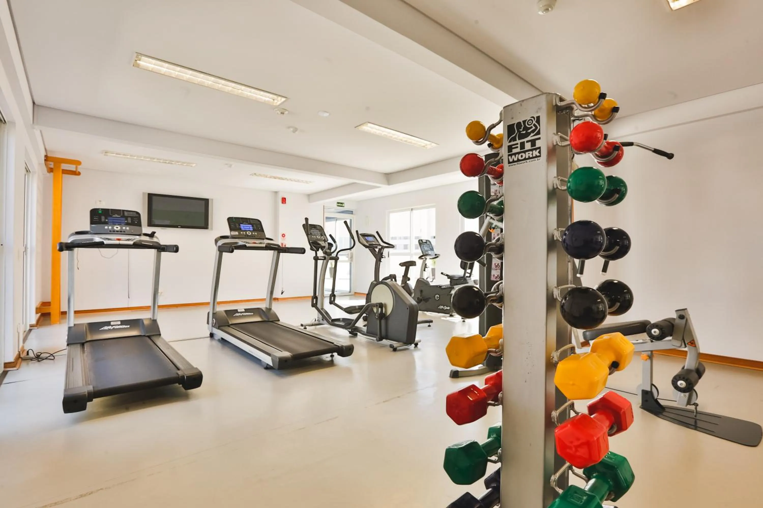 Fitness centre/facilities in Hotel Euro Suite Curitiba Batel By Nacional Inn