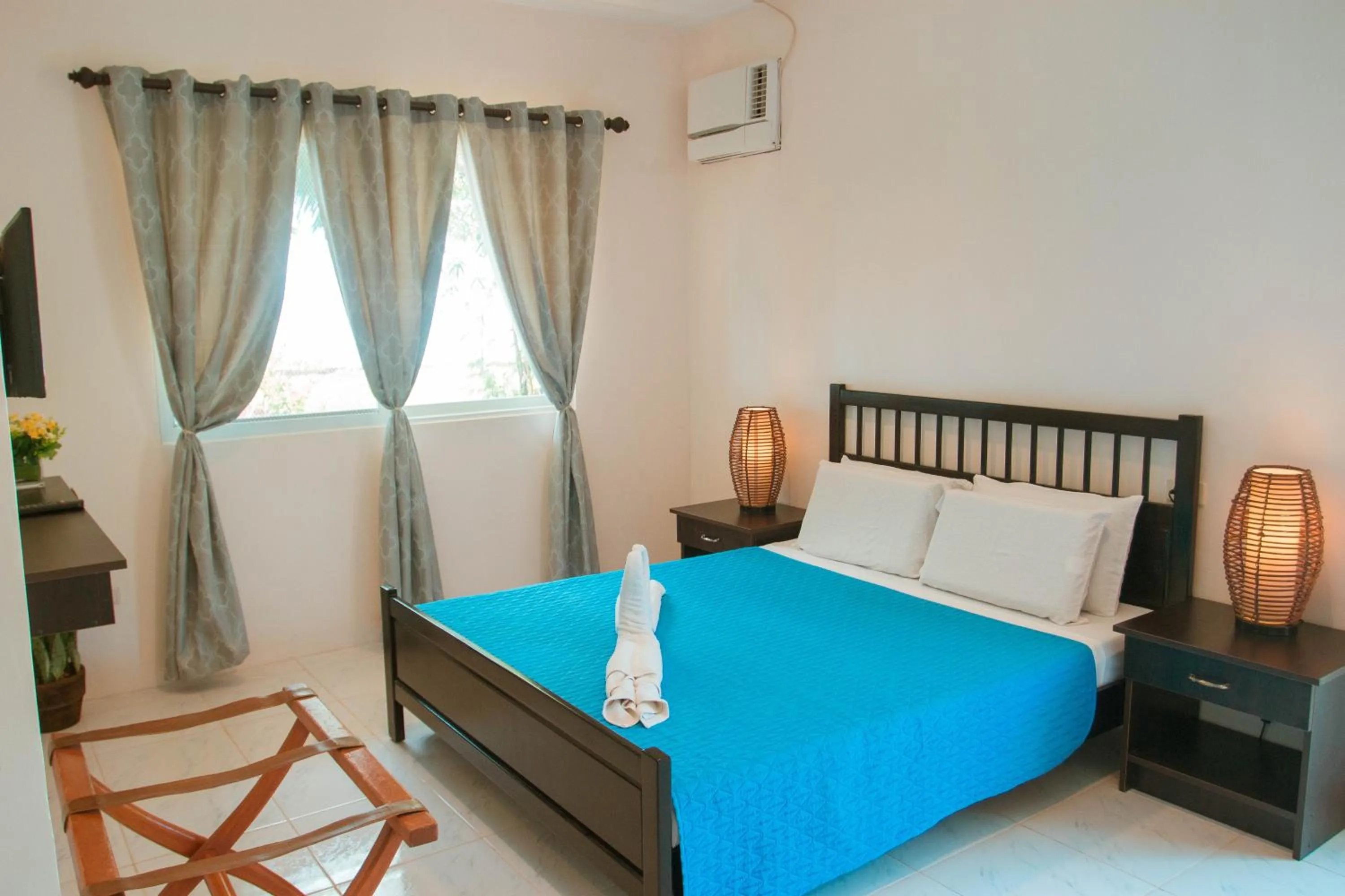 Bed in Estaca Bay Gardens Conference Resort powered by Cocotel