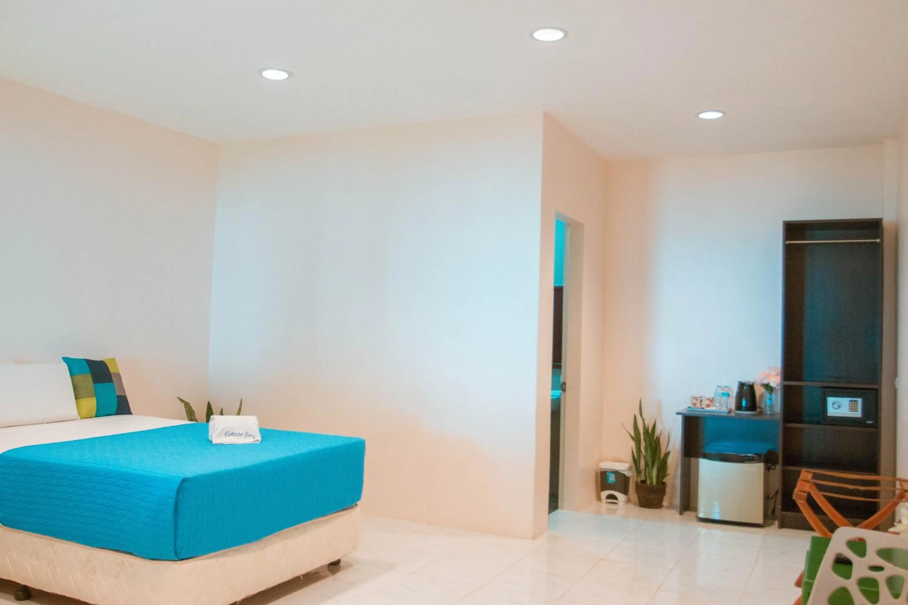 Bed in Estaca Bay Gardens Conference Resort powered by Cocotel