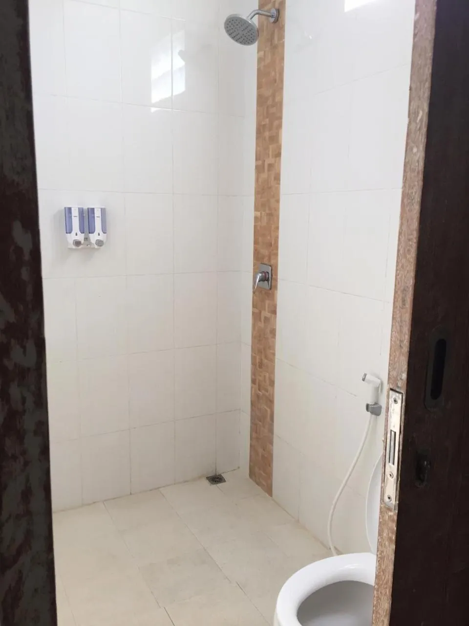 Shower in Laksmi Guest House