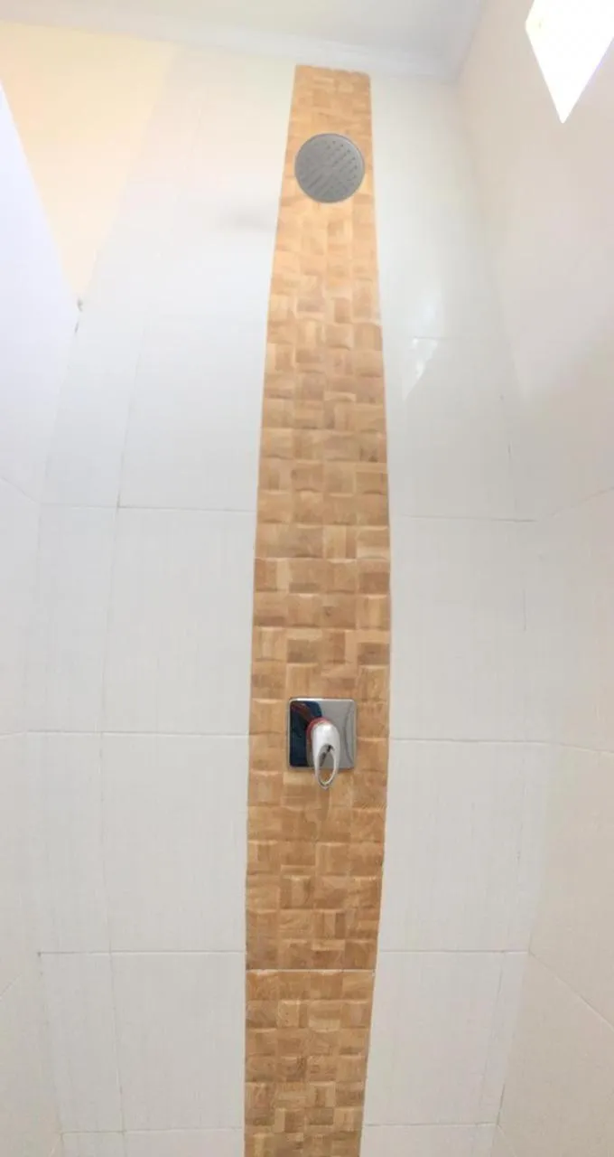 Shower in Laksmi Guest House