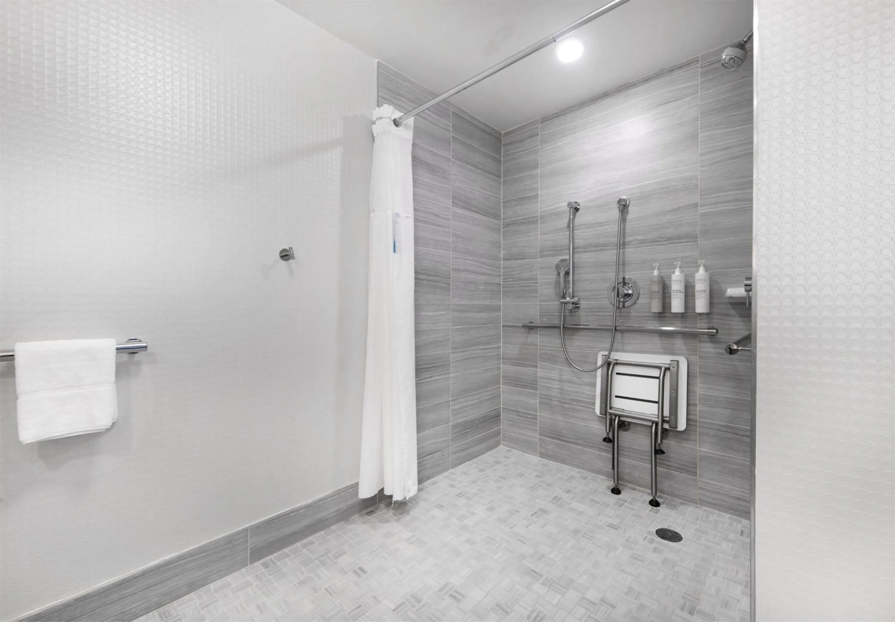 Bathroom in Hampton Inn & Suites Raleigh-Durham Airport-Brier Creek