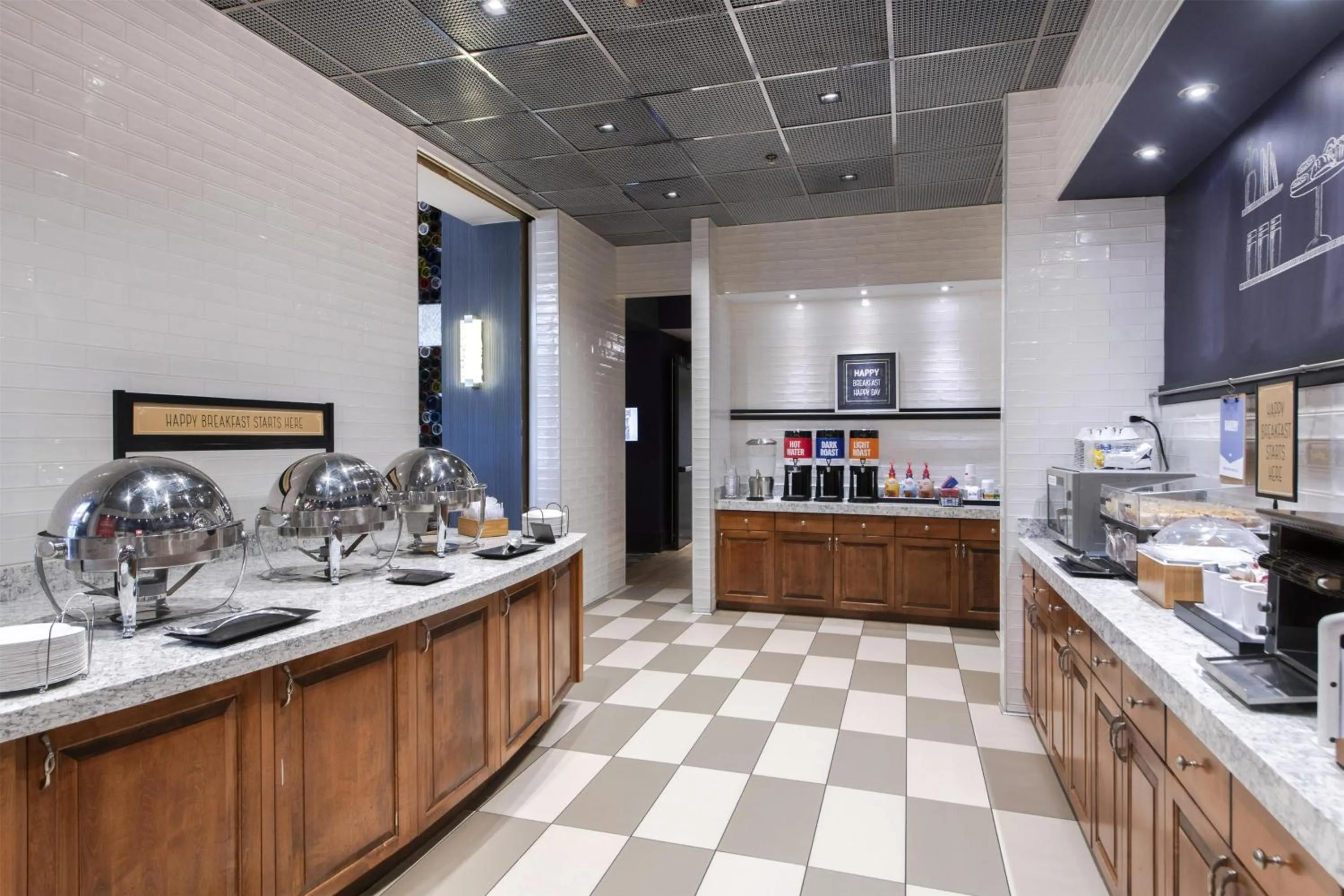 Breakfast in Hampton Inn & Suites Raleigh-Durham Airport-Brier Creek