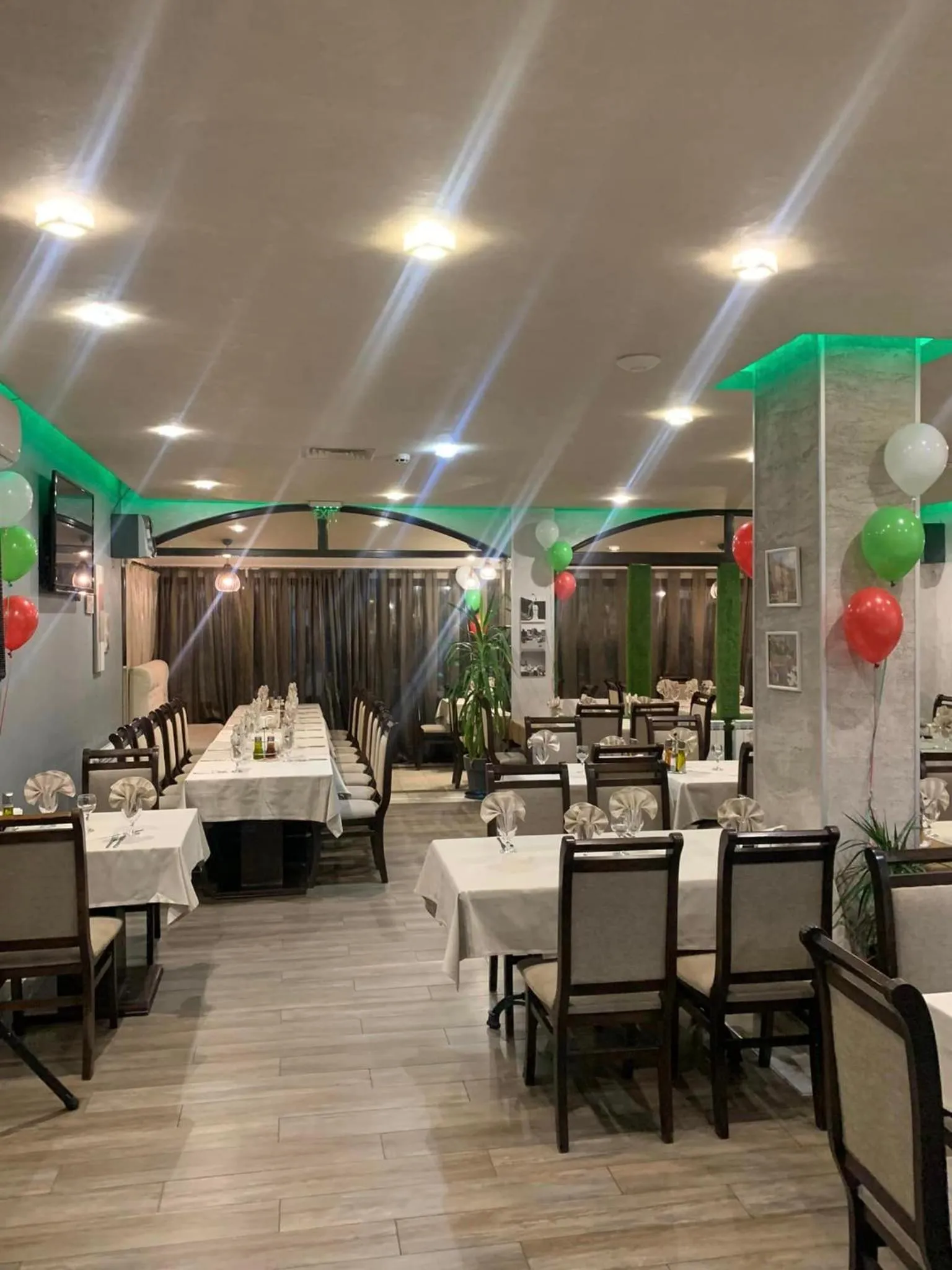 Restaurant/places to eat in Enira Spa Hotel