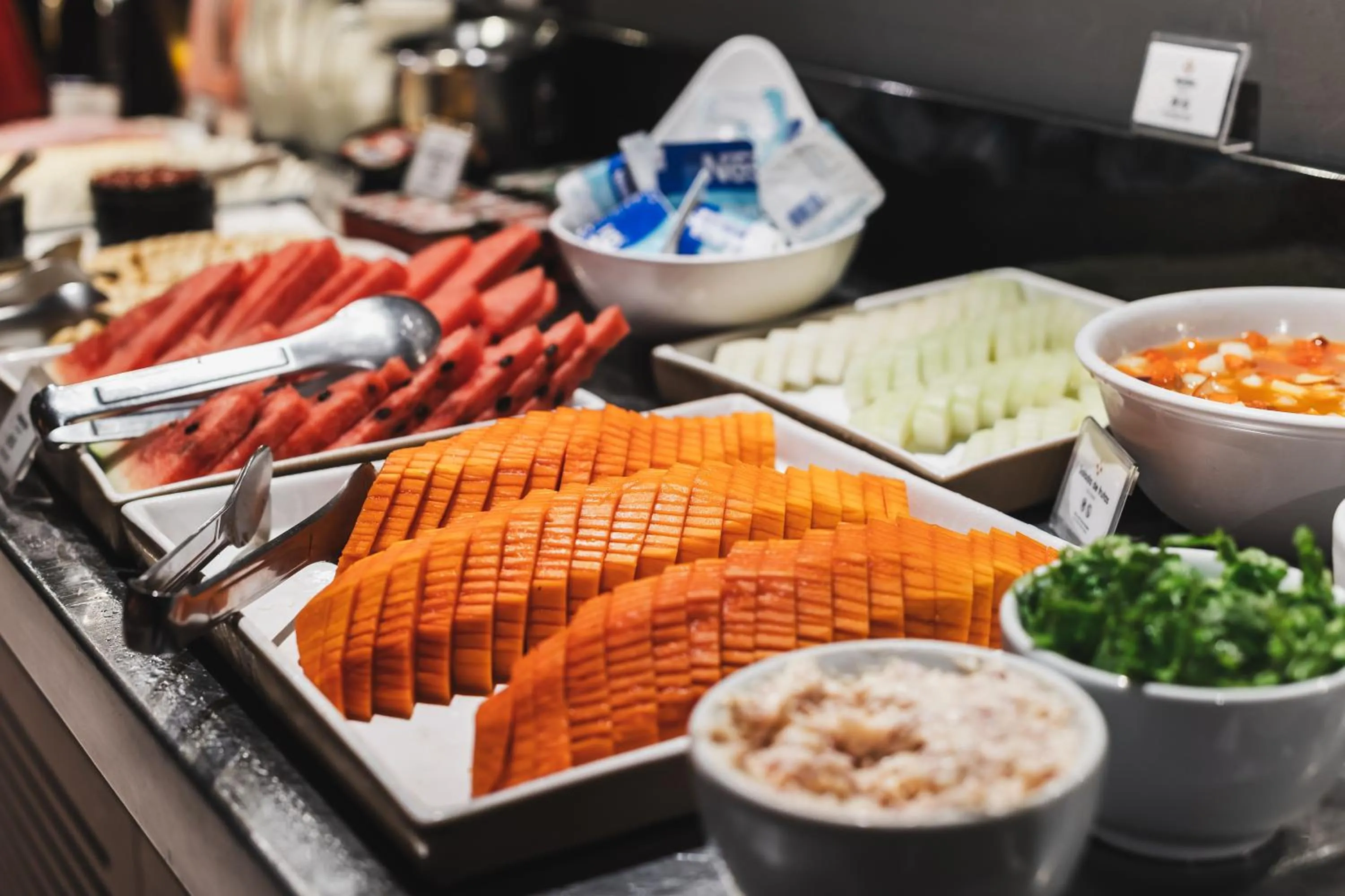 Buffet breakfast in Hotel Cassino Tower Curitiba Aeroporto By Nacional Inn