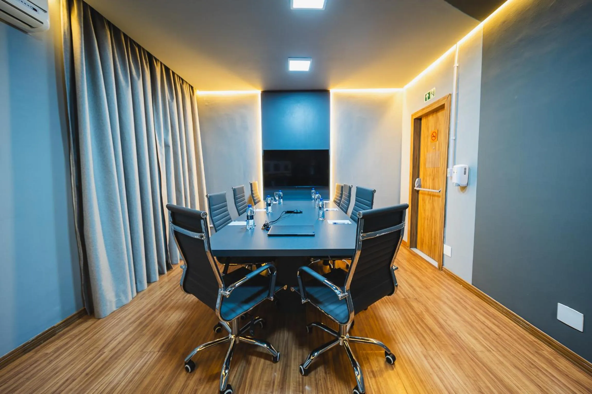Meeting/conference room in Hotel Cassino Tower Curitiba Aeroporto By Nacional Inn