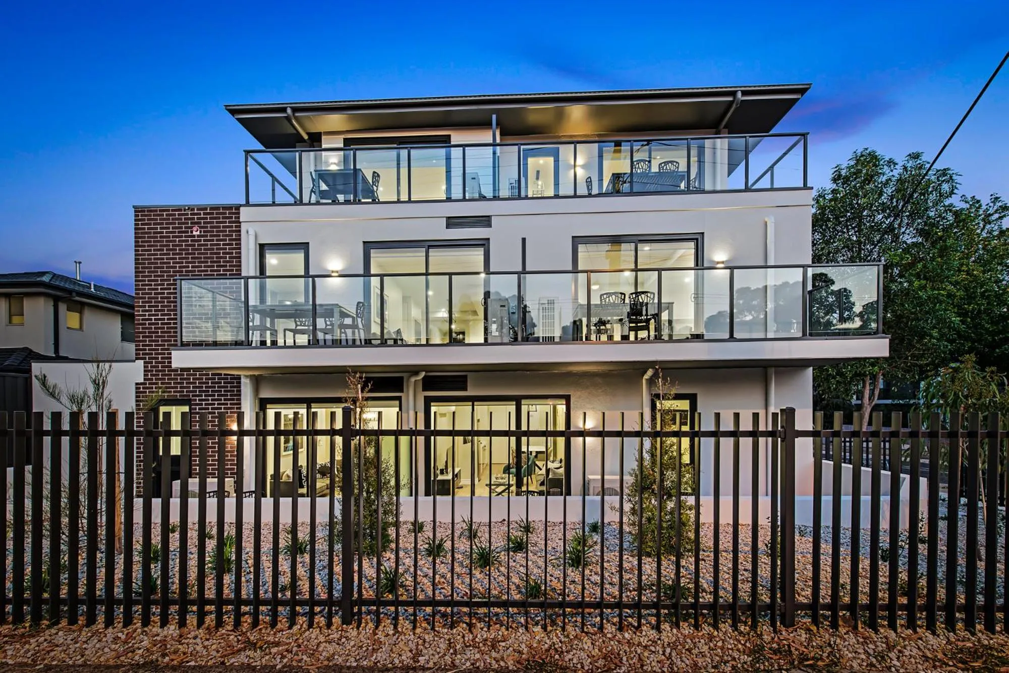 Property building in Manhattan Apartments - Notting Hill