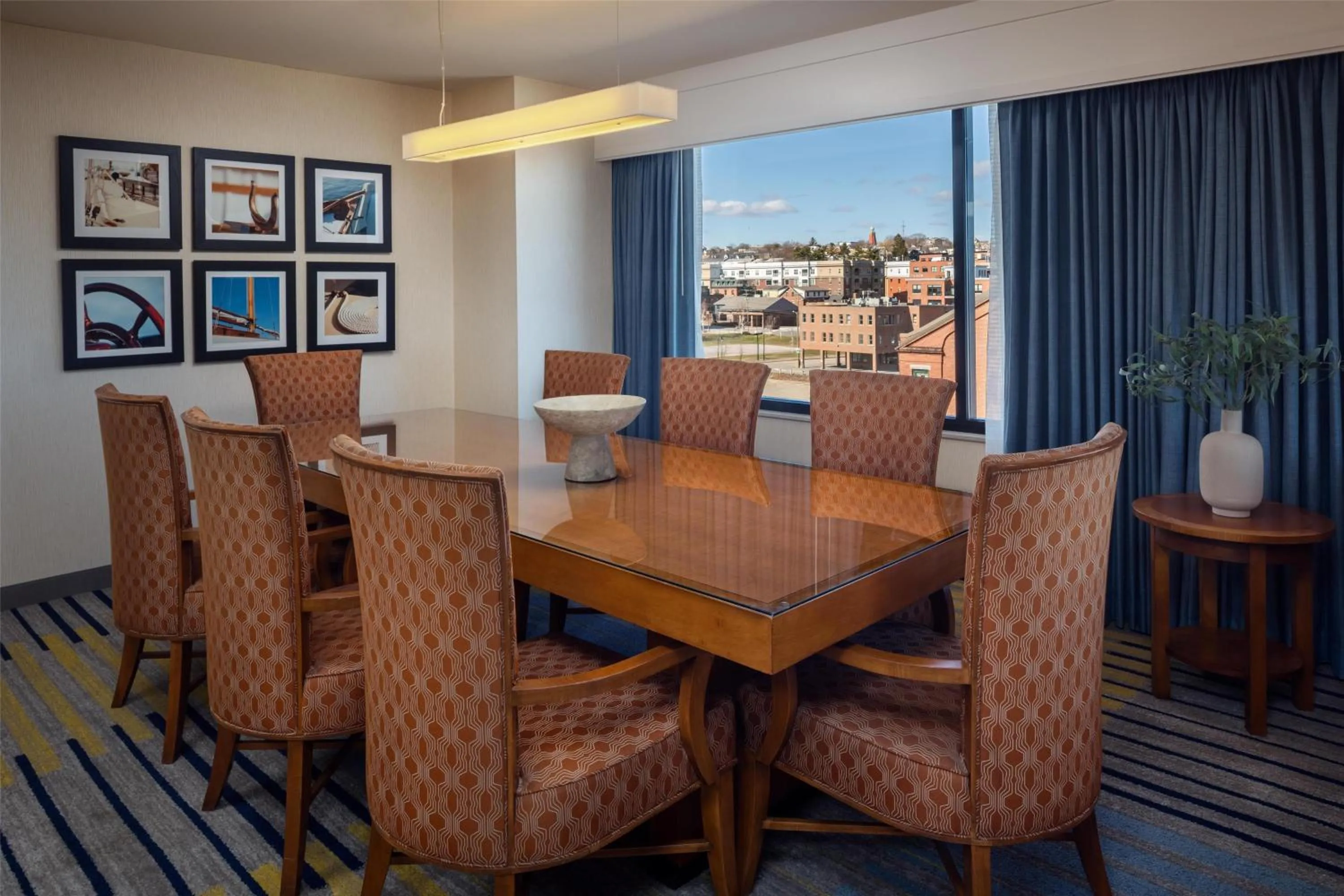 Photo of the whole room in Hilton Garden Inn Portland Downtown Waterfront