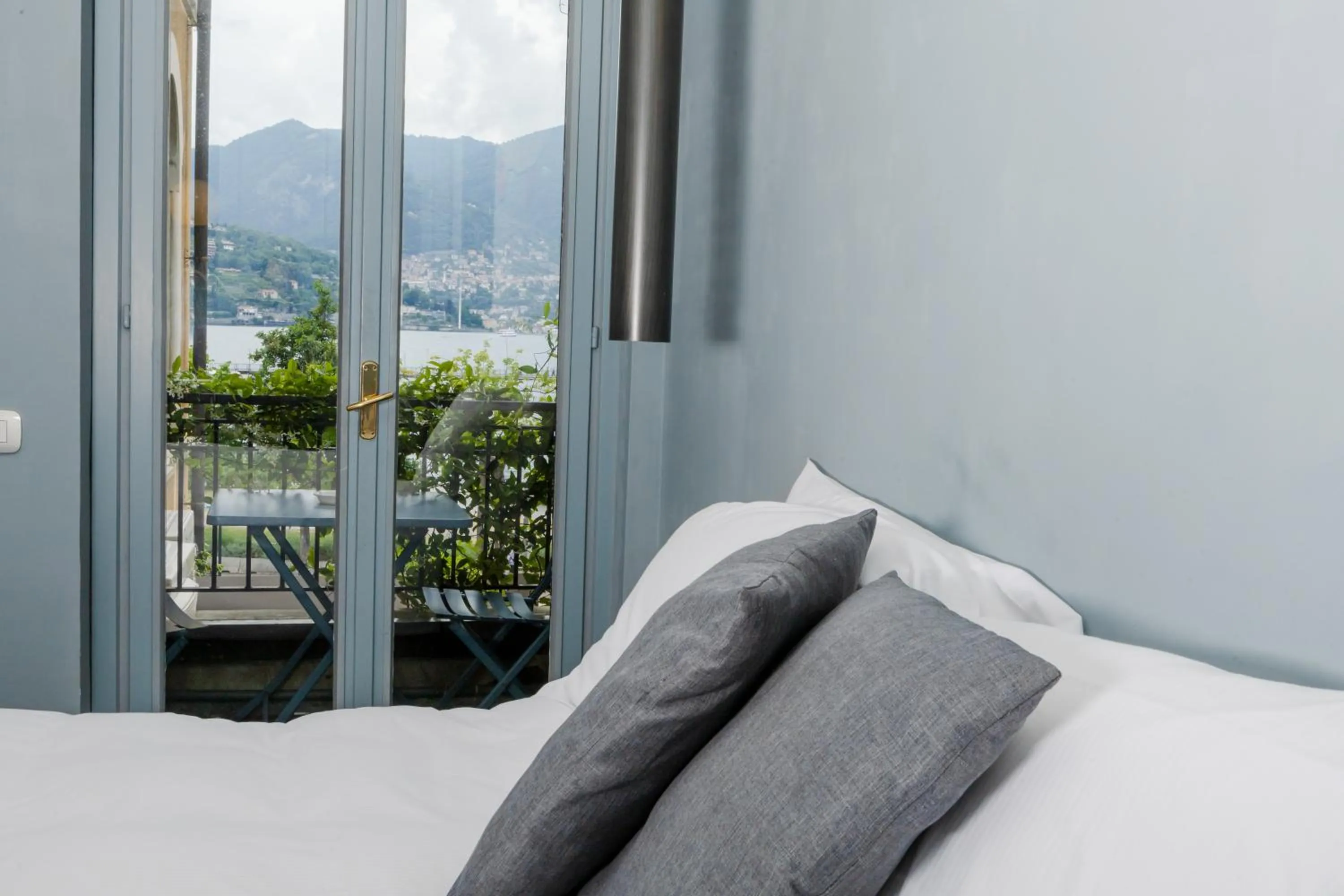 Balcony/Terrace, Bed in Bello!Lake Como Suites