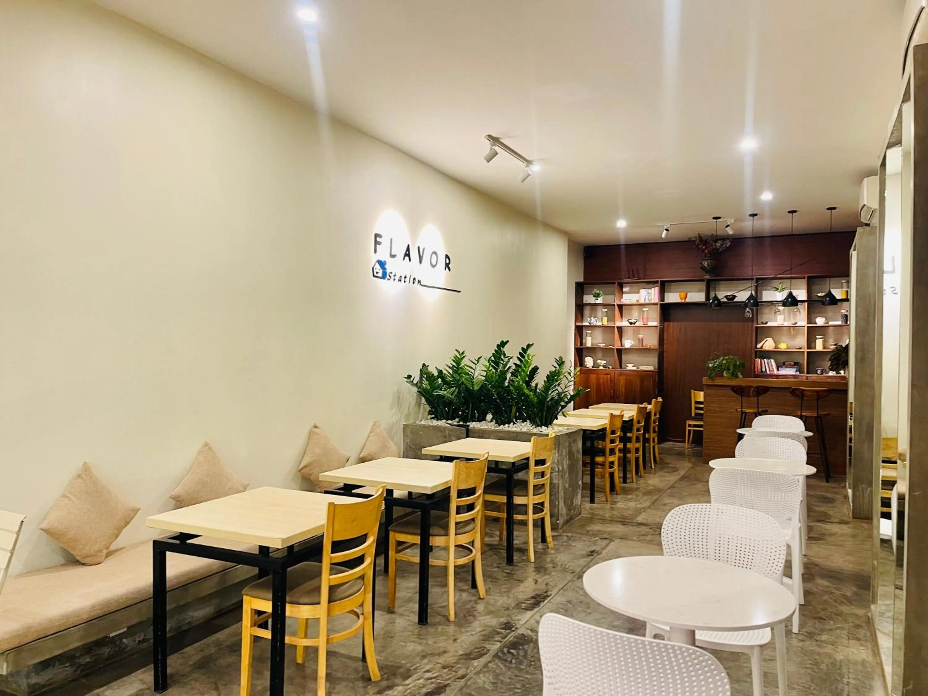 Restaurant/places to eat in Chhouy Vathna Angkor Boutique