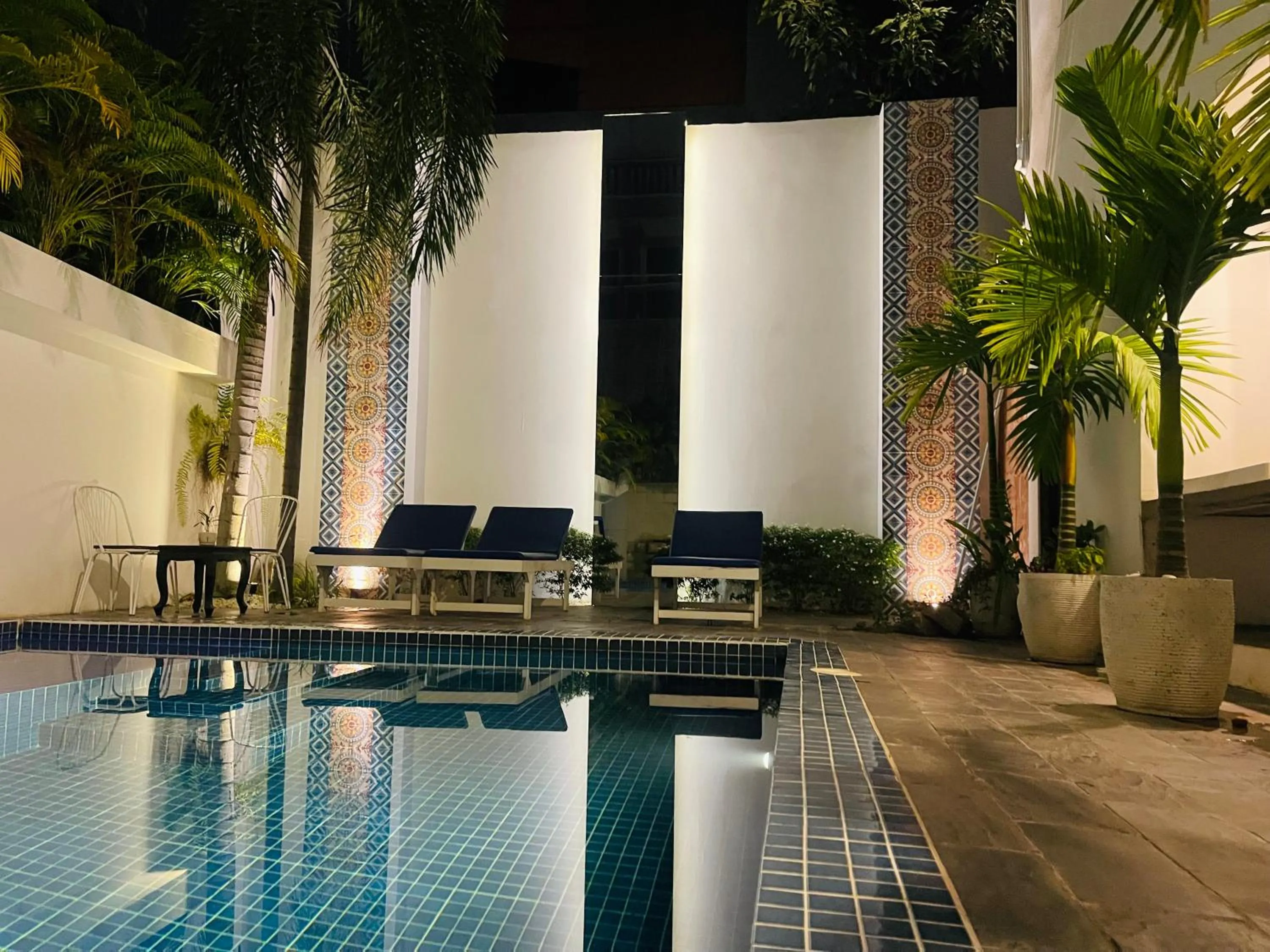 Swimming pool in Chhouy Vathna Angkor Boutique