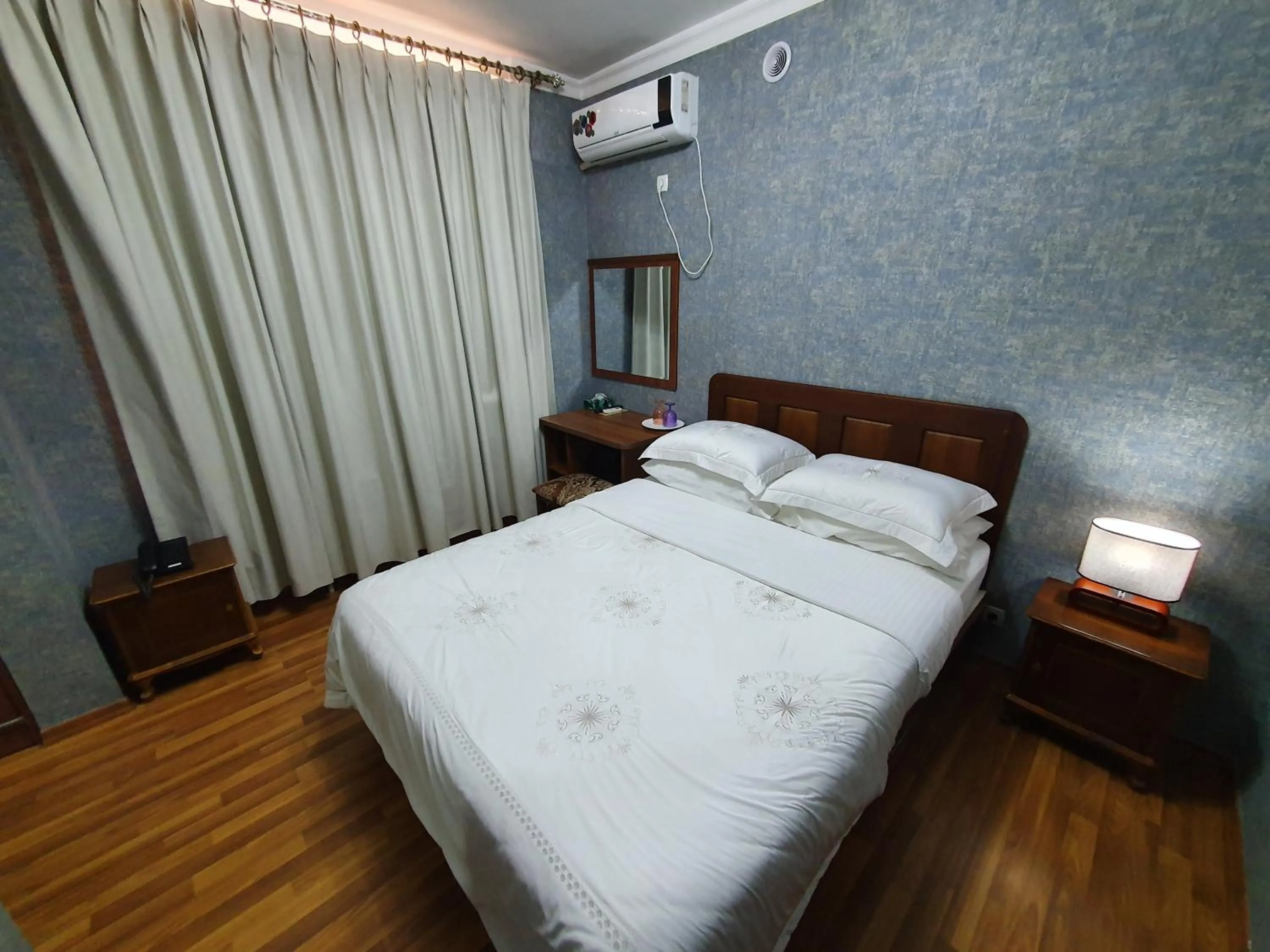 Bed in Cinzano Complex