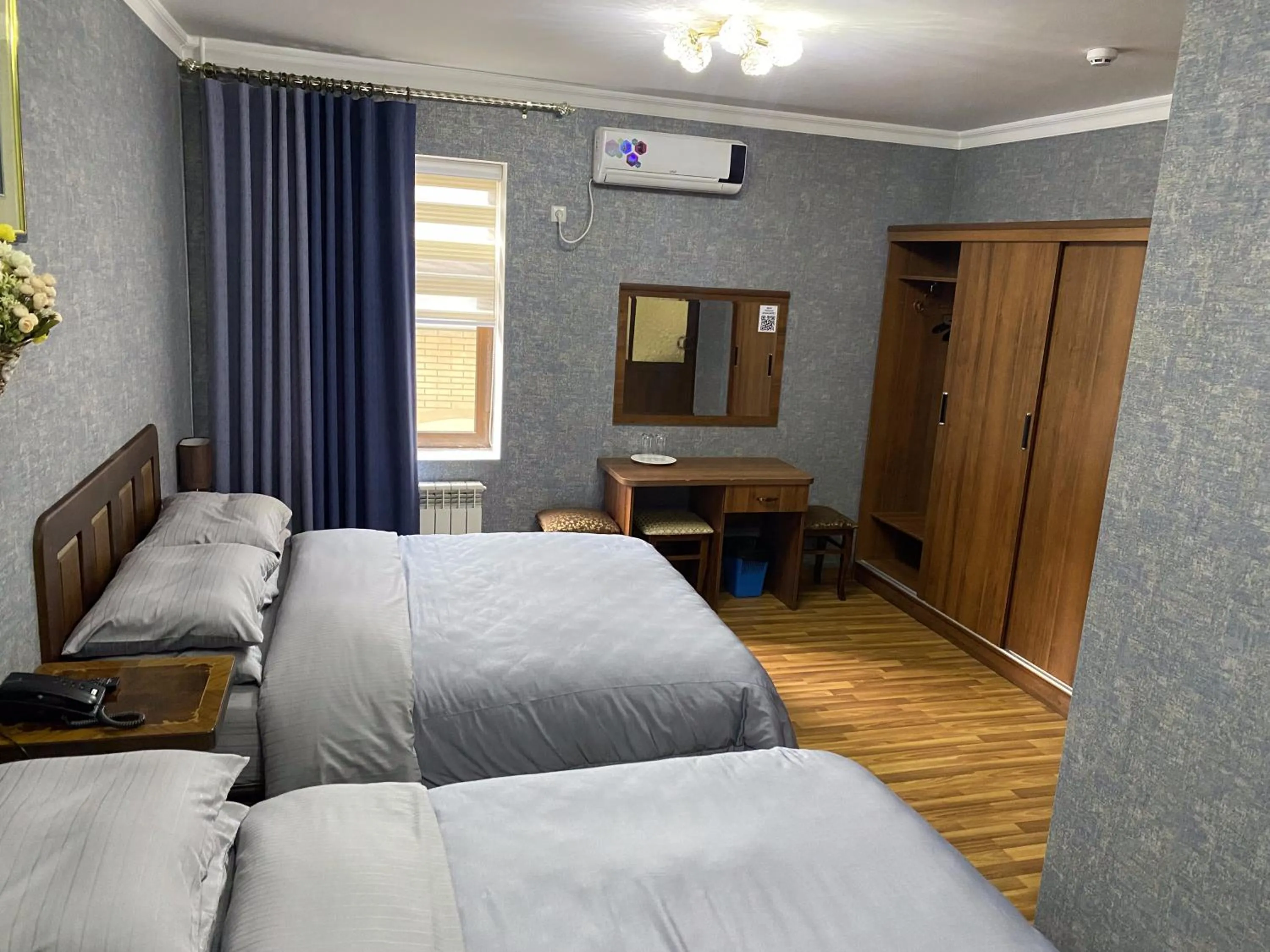 Photo of the whole room, Bed in Cinzano Complex