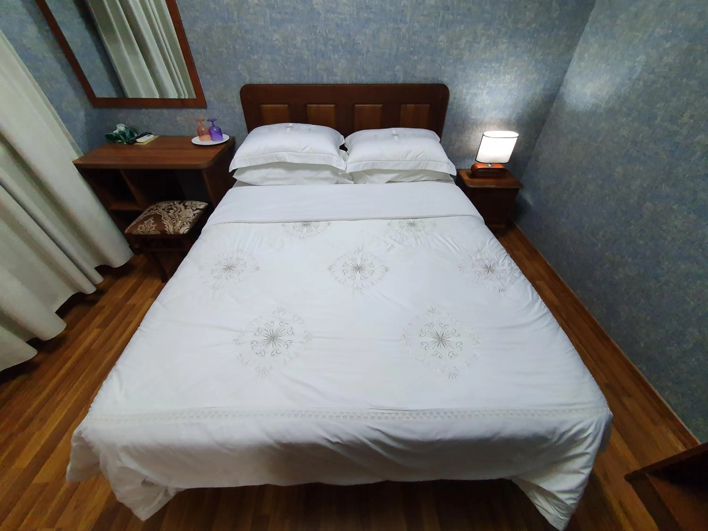 Bed in Cinzano Complex