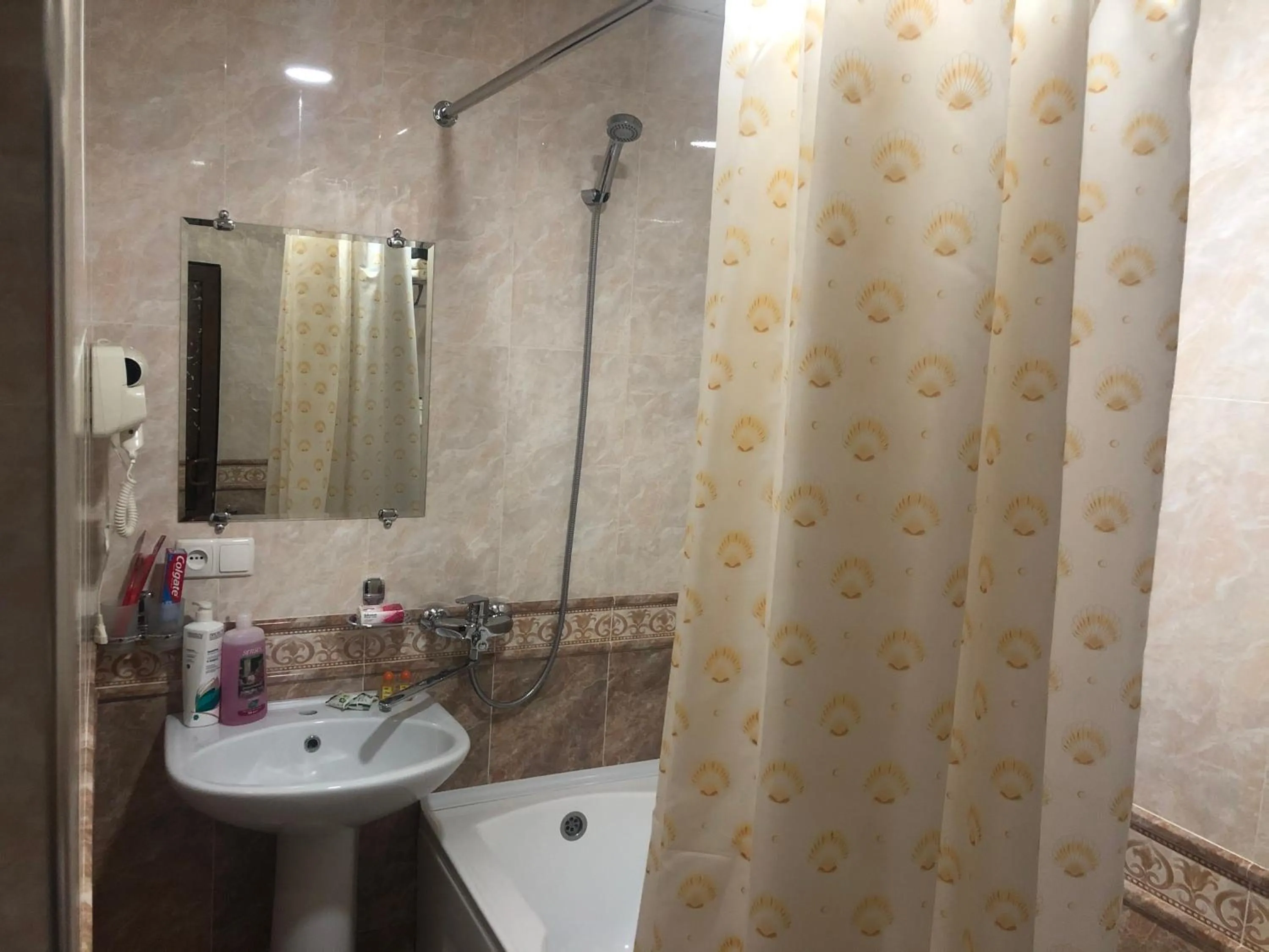 Bathroom in Cinzano Complex