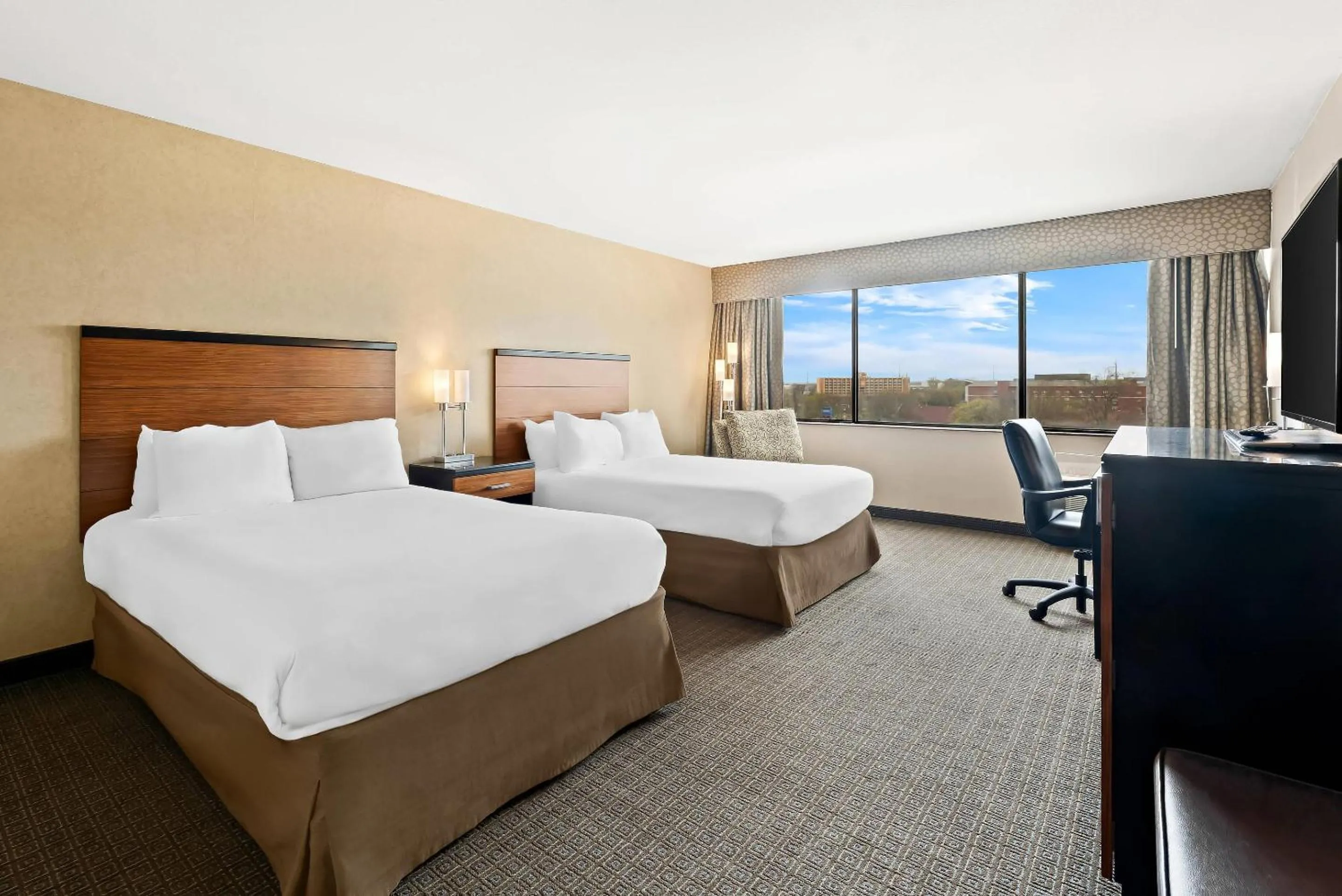 Bedroom, Bed in Quality Hotel Philadelphia Airport