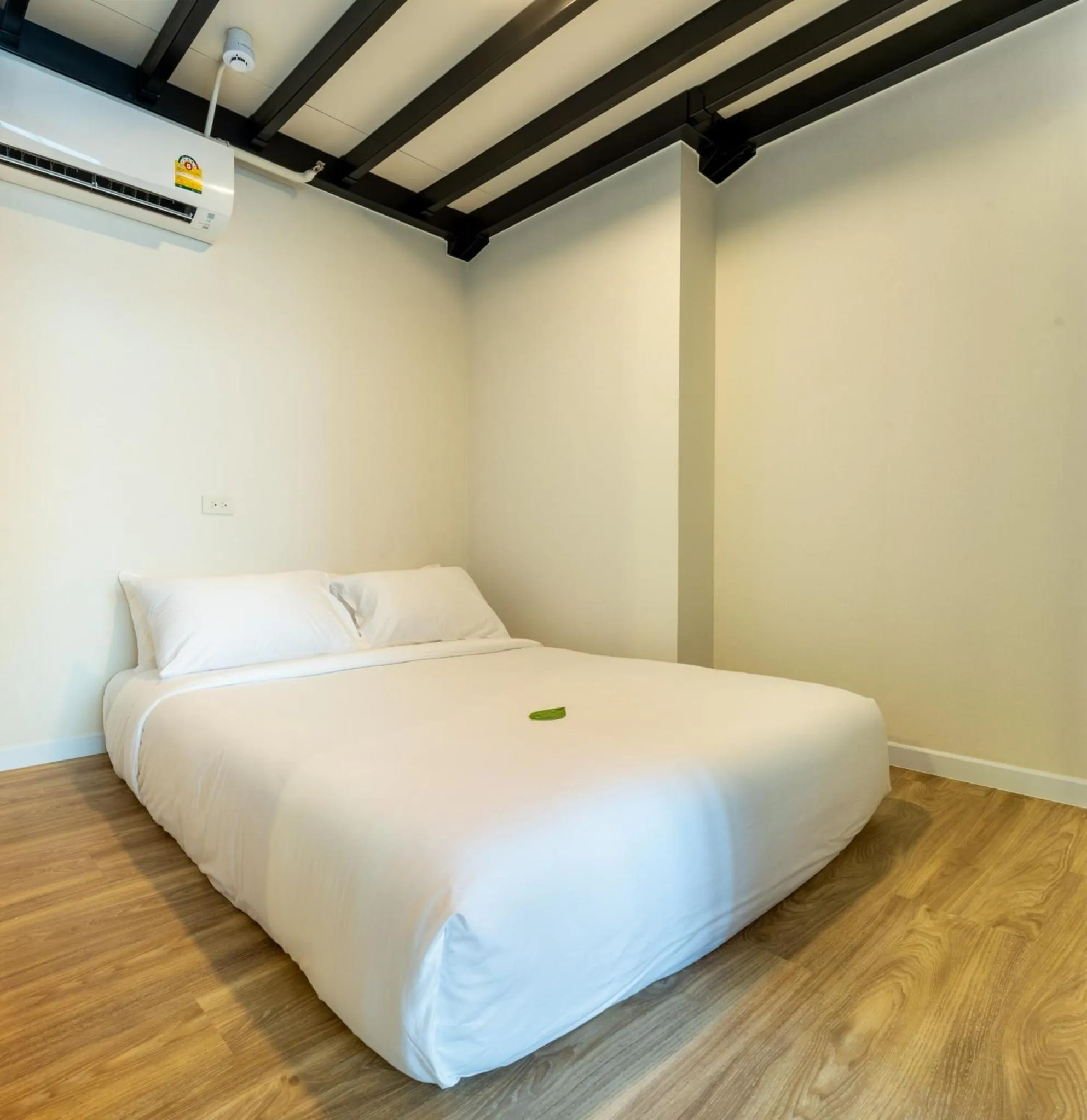 Bed in Q-Box Hotel Bangkok Blossom (SHA Plus)