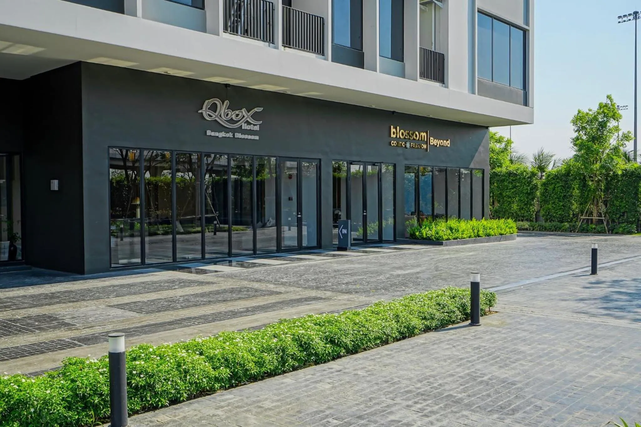 Facade/entrance, Property Building in Q-Box Hotel Bangkok Blossom (SHA Plus)