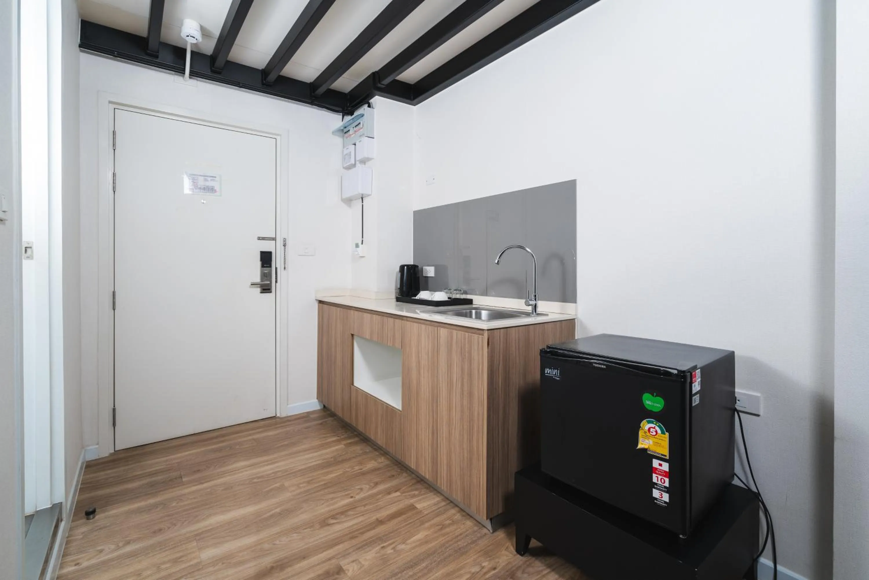 Kitchen/Kitchenette in Q-Box Hotel Bangkok Blossom (SHA Plus)