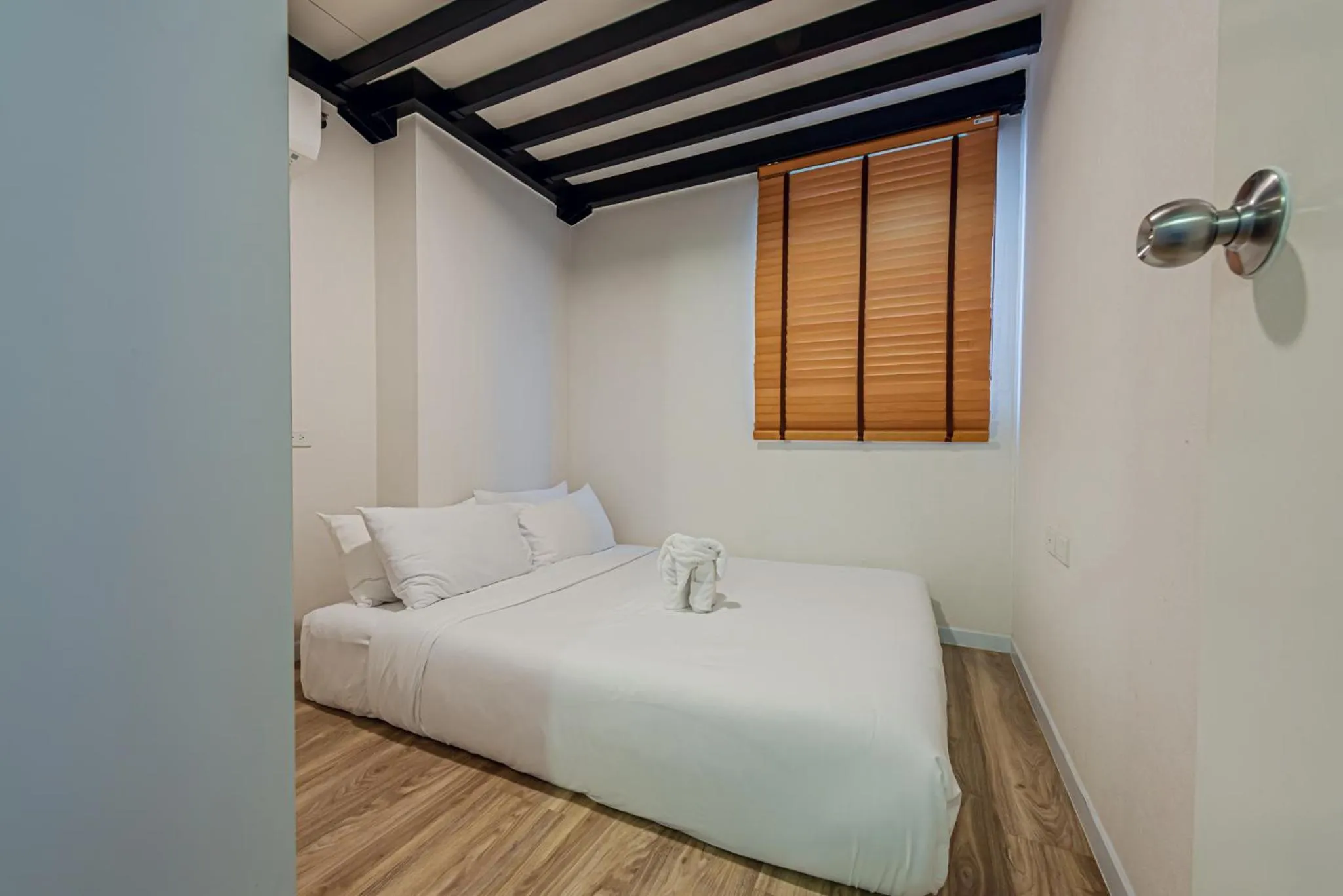 Bedroom, Bed in Q-Box Hotel Bangkok Blossom (SHA Plus)