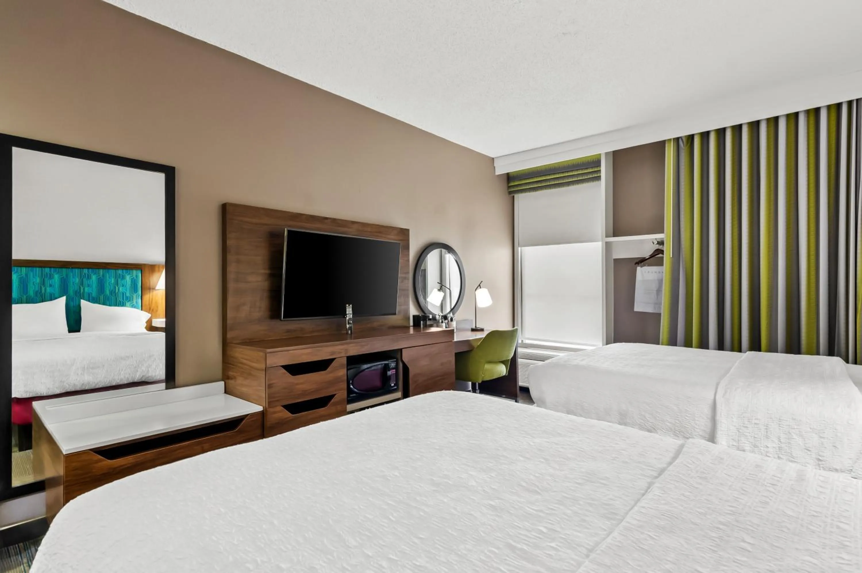 Bedroom, Bed in Hampton Inn Princeton