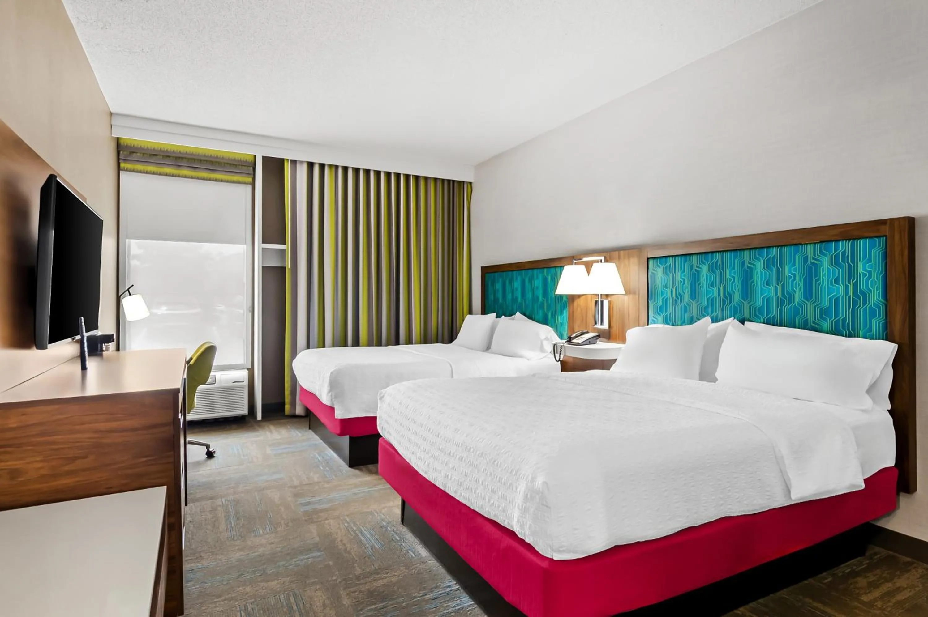 Bedroom, Bed in Hampton Inn Princeton