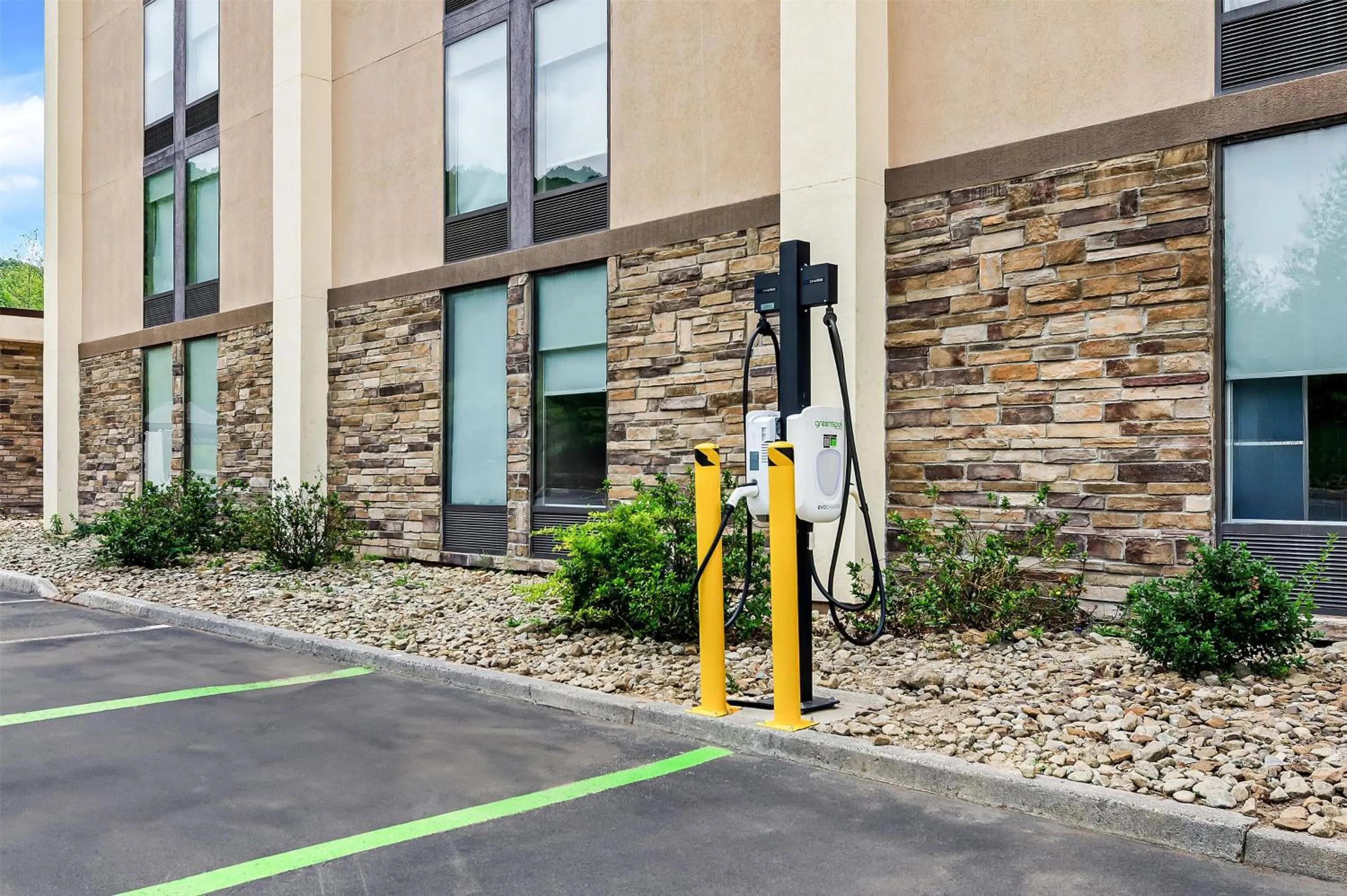 Property building in Hampton Inn Princeton