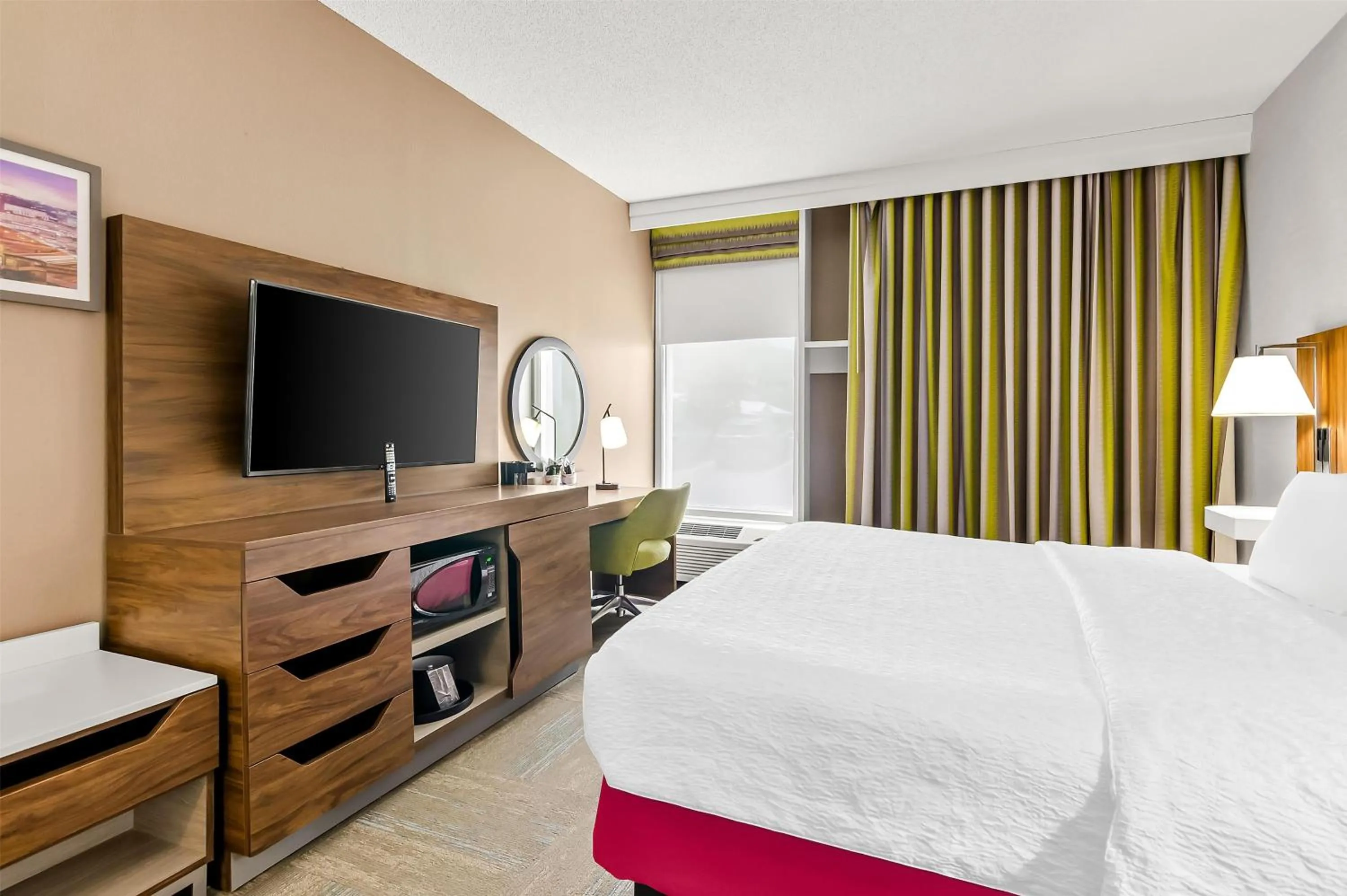 Bed in Hampton Inn Princeton