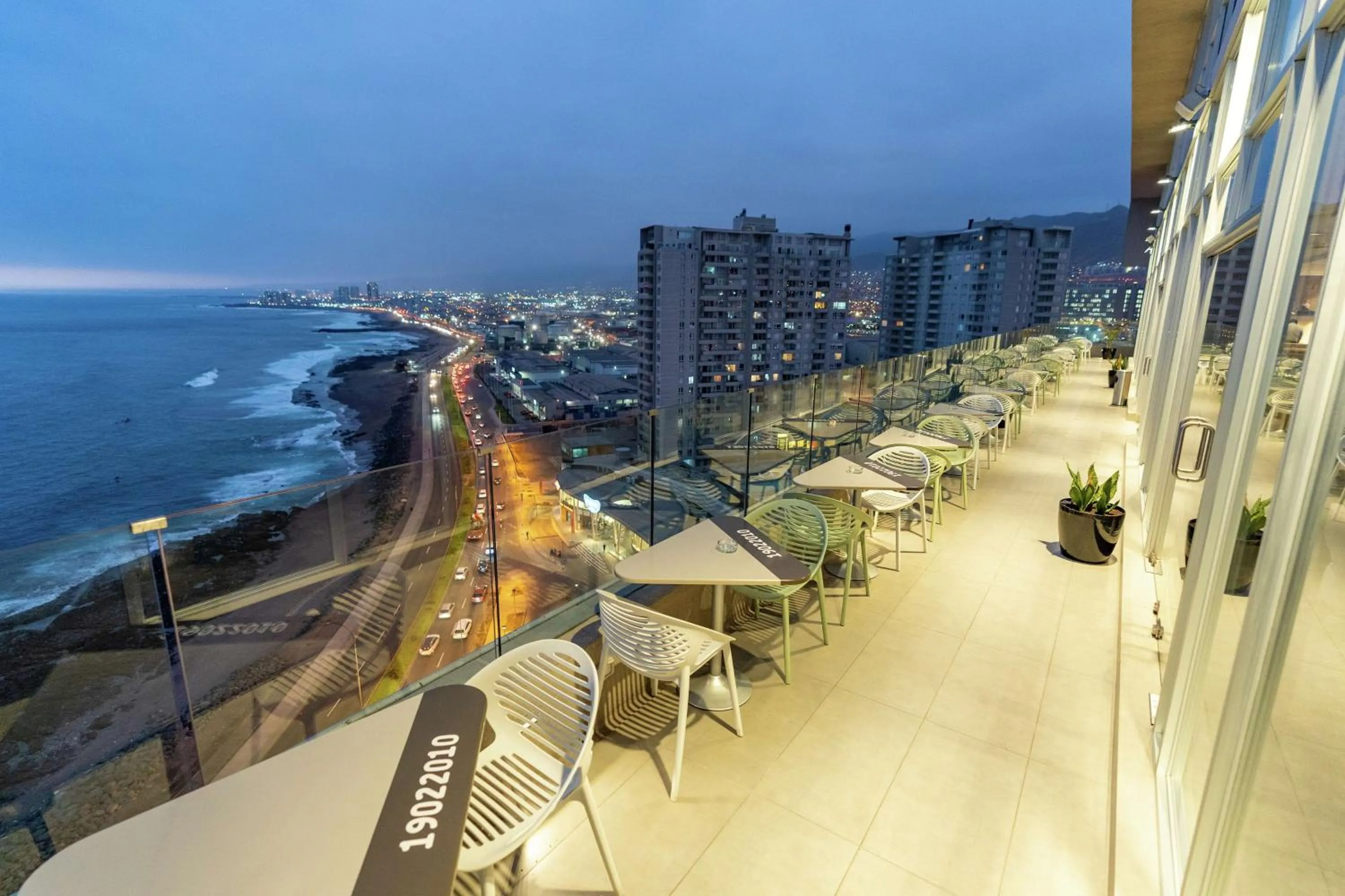 Dining area in Hampton By Hilton Antofagasta