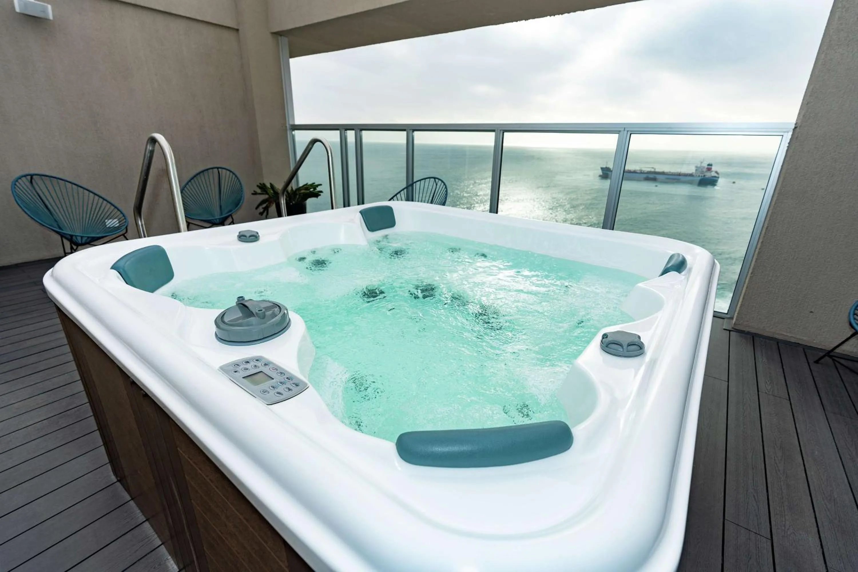 Hot Tub in Hampton By Hilton Antofagasta