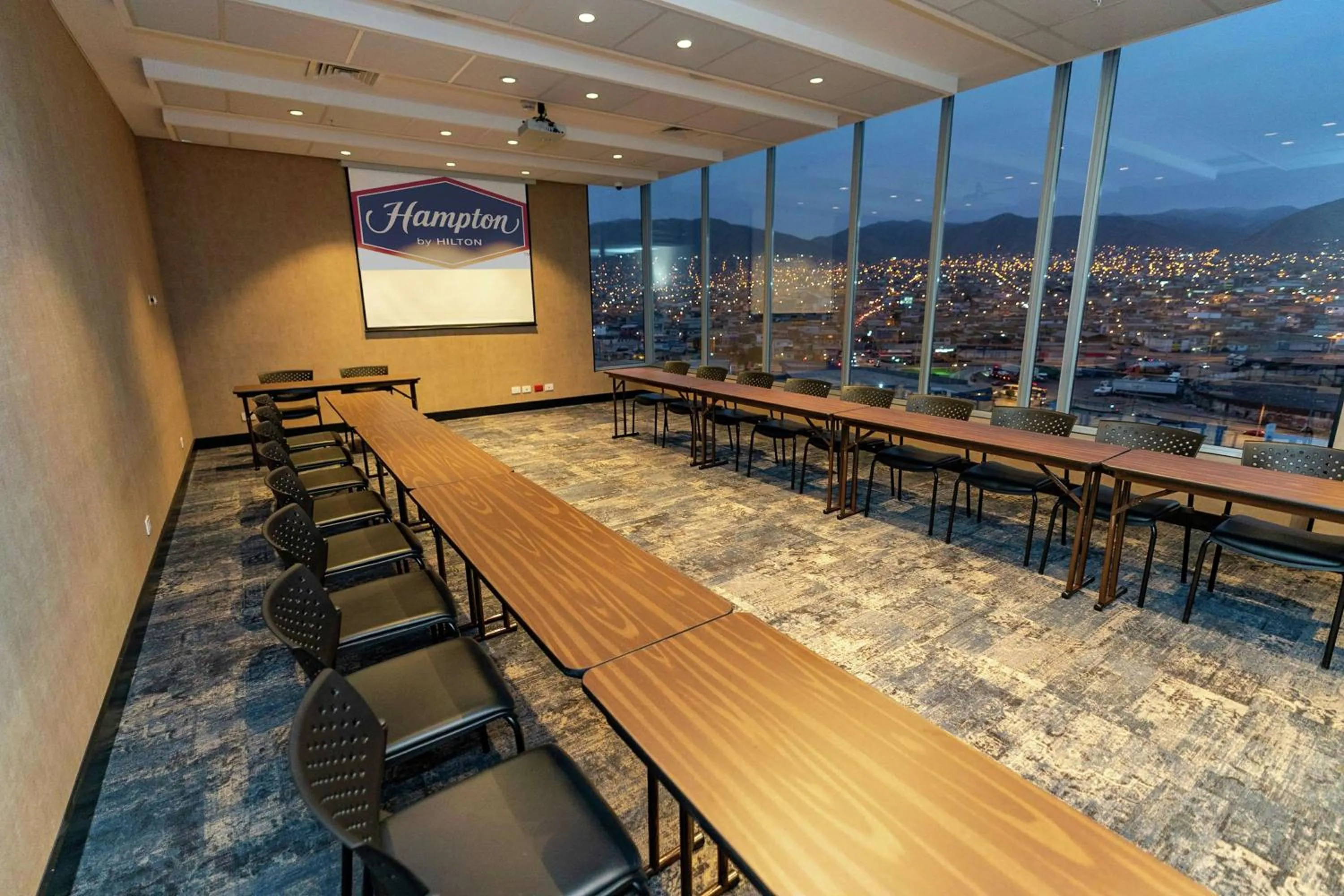 Meeting/conference room in Hampton By Hilton Antofagasta