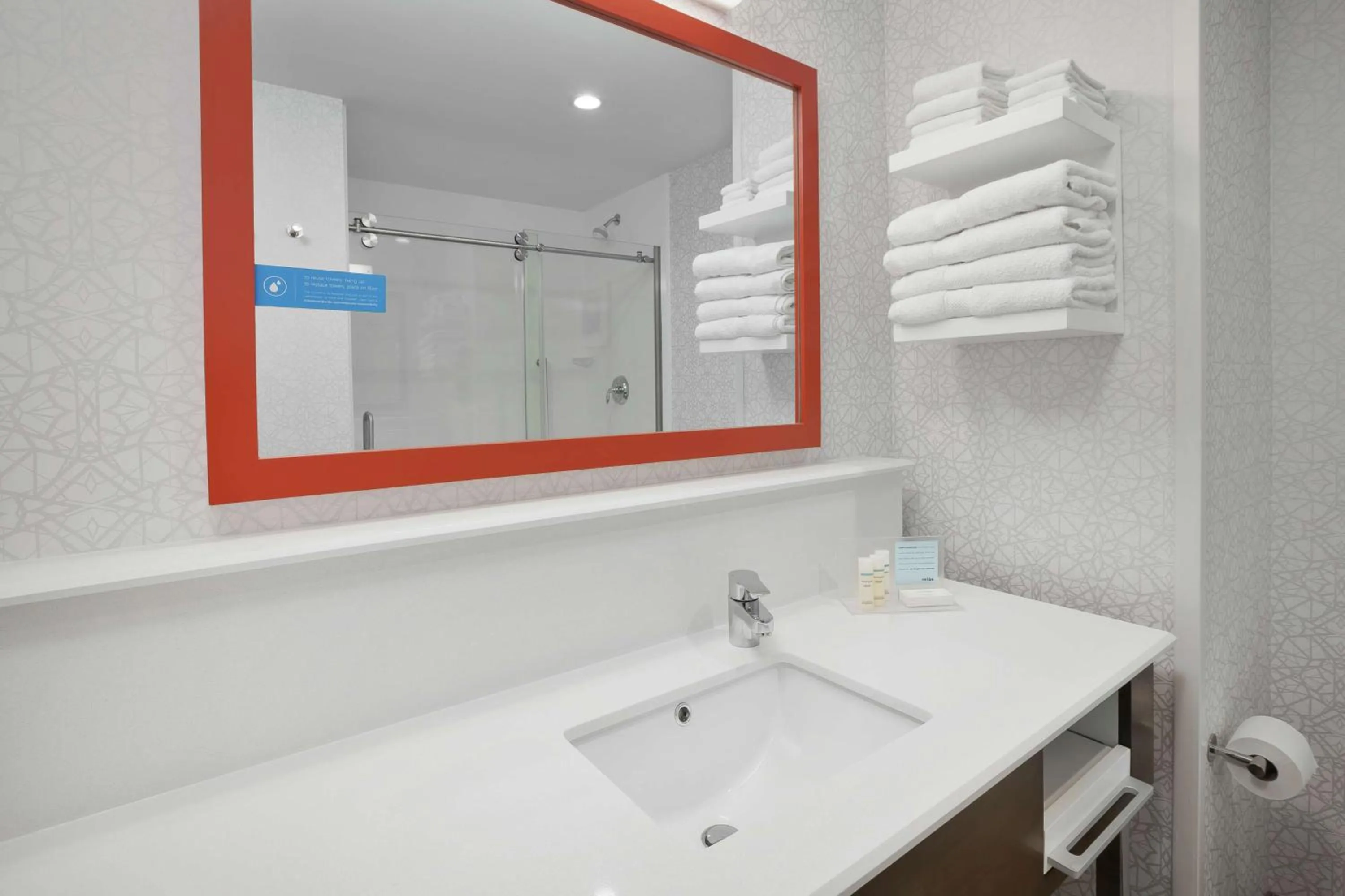 Bathroom in Hampton Inn & Suites Grandville Grand Rapids South