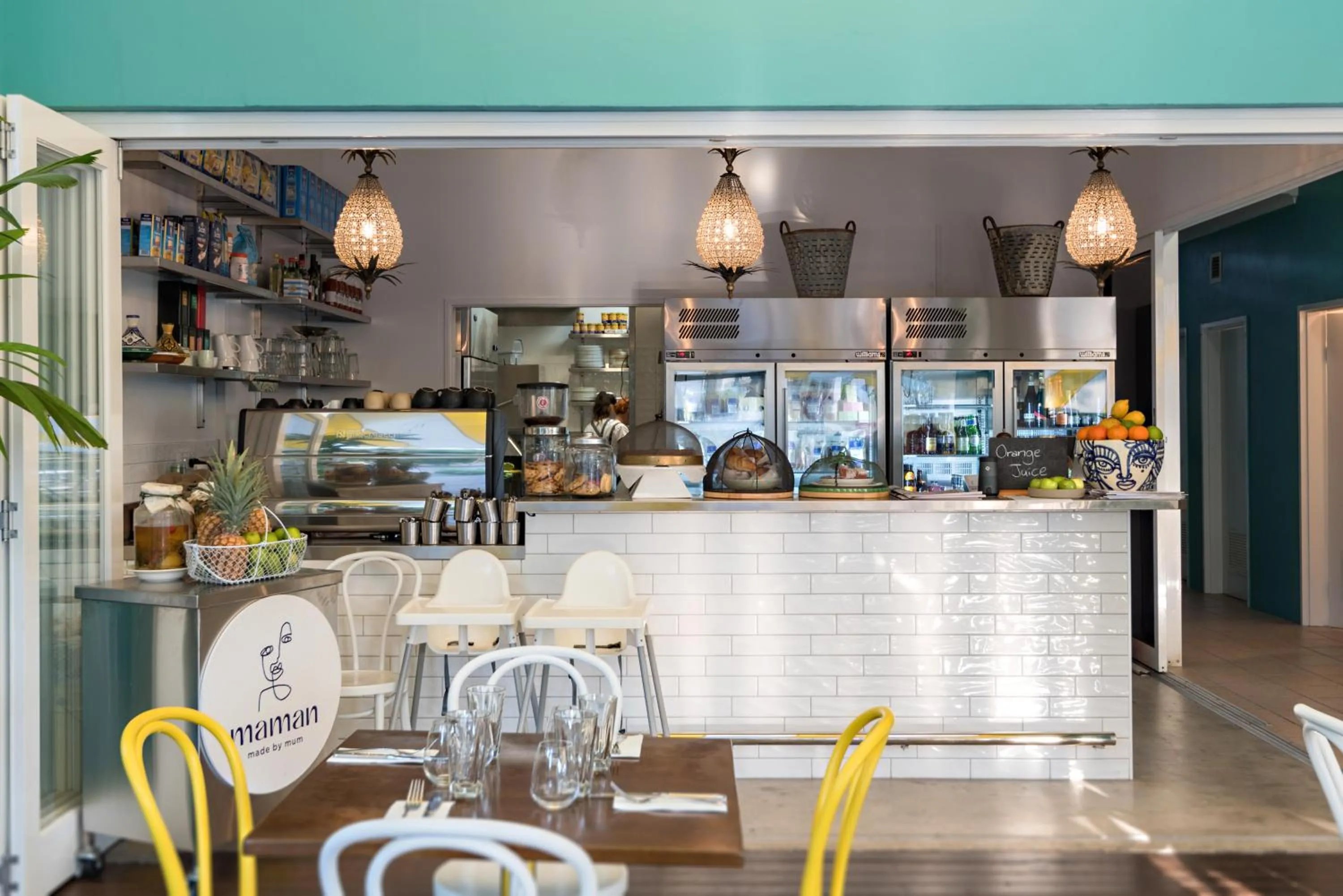 Restaurant/places to eat in Le Cher Du Monde Adults Only