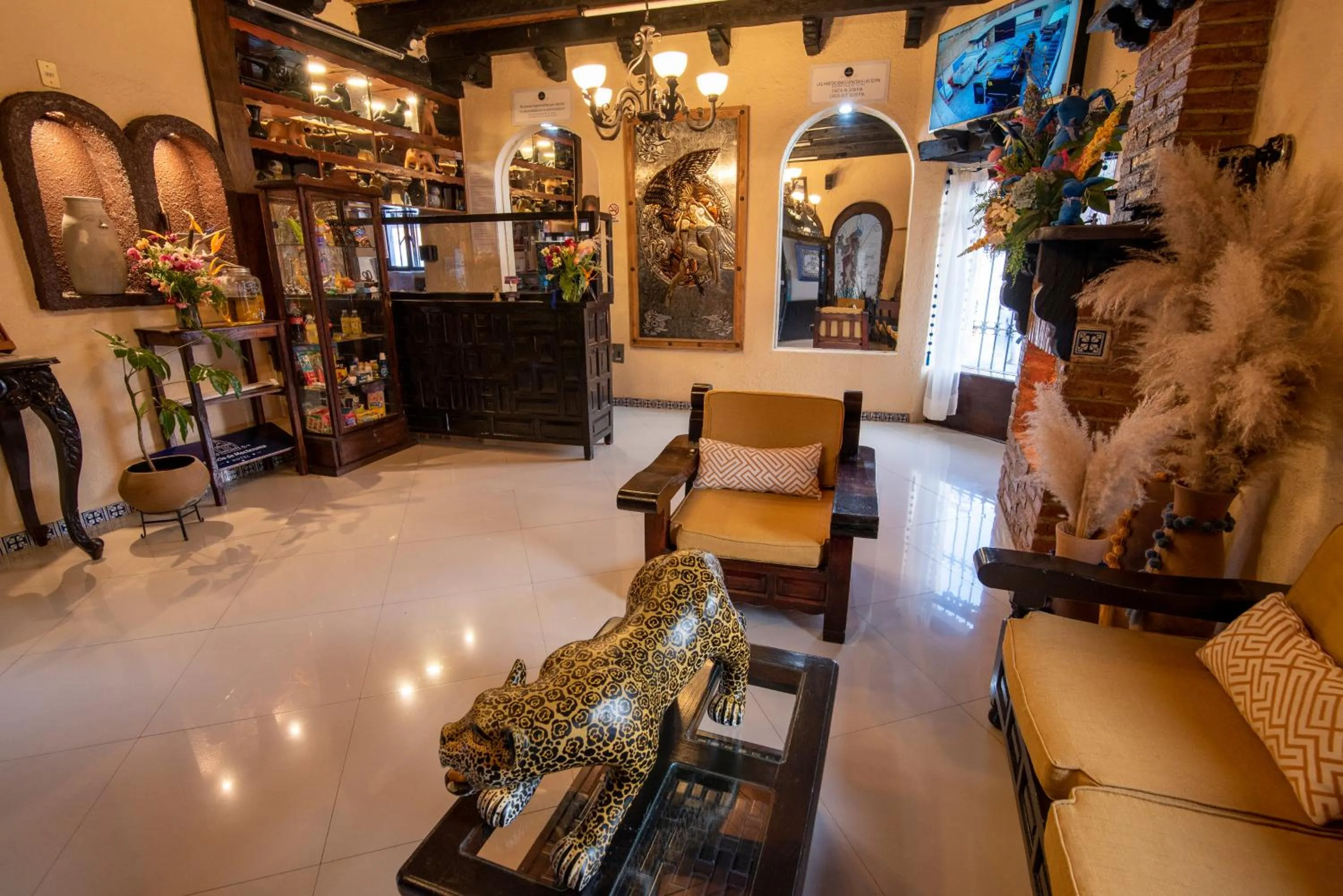 Lobby or reception in Hotel Palacio de Moctezuma