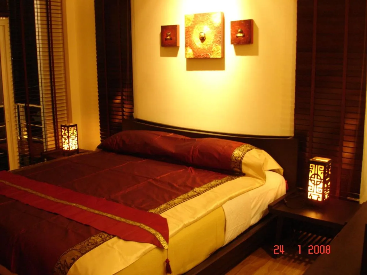 Bed in room 5 pattaya tower