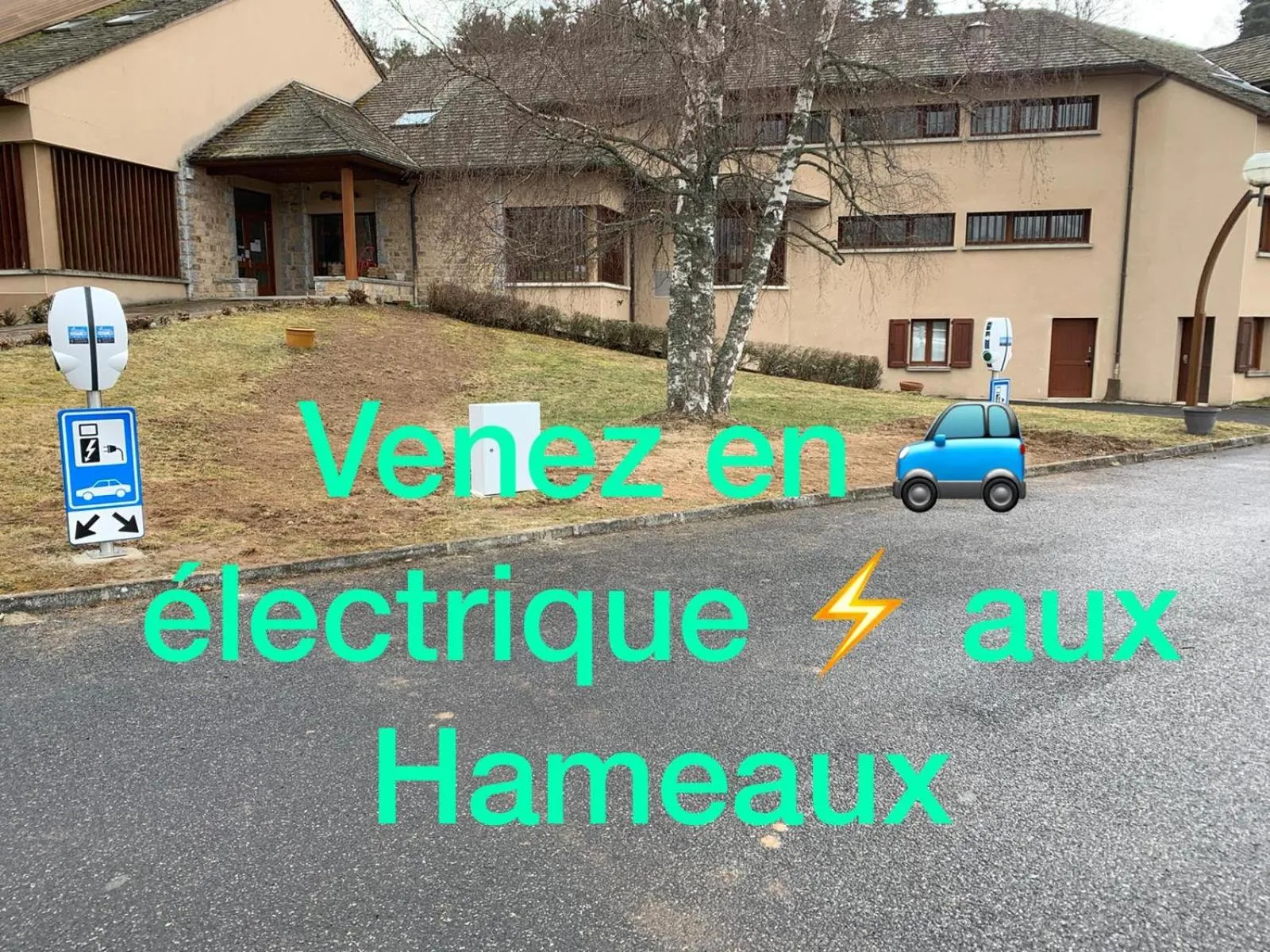 Parking in Les Hameaux De Lozere Sure Hotel Collection by Best Western