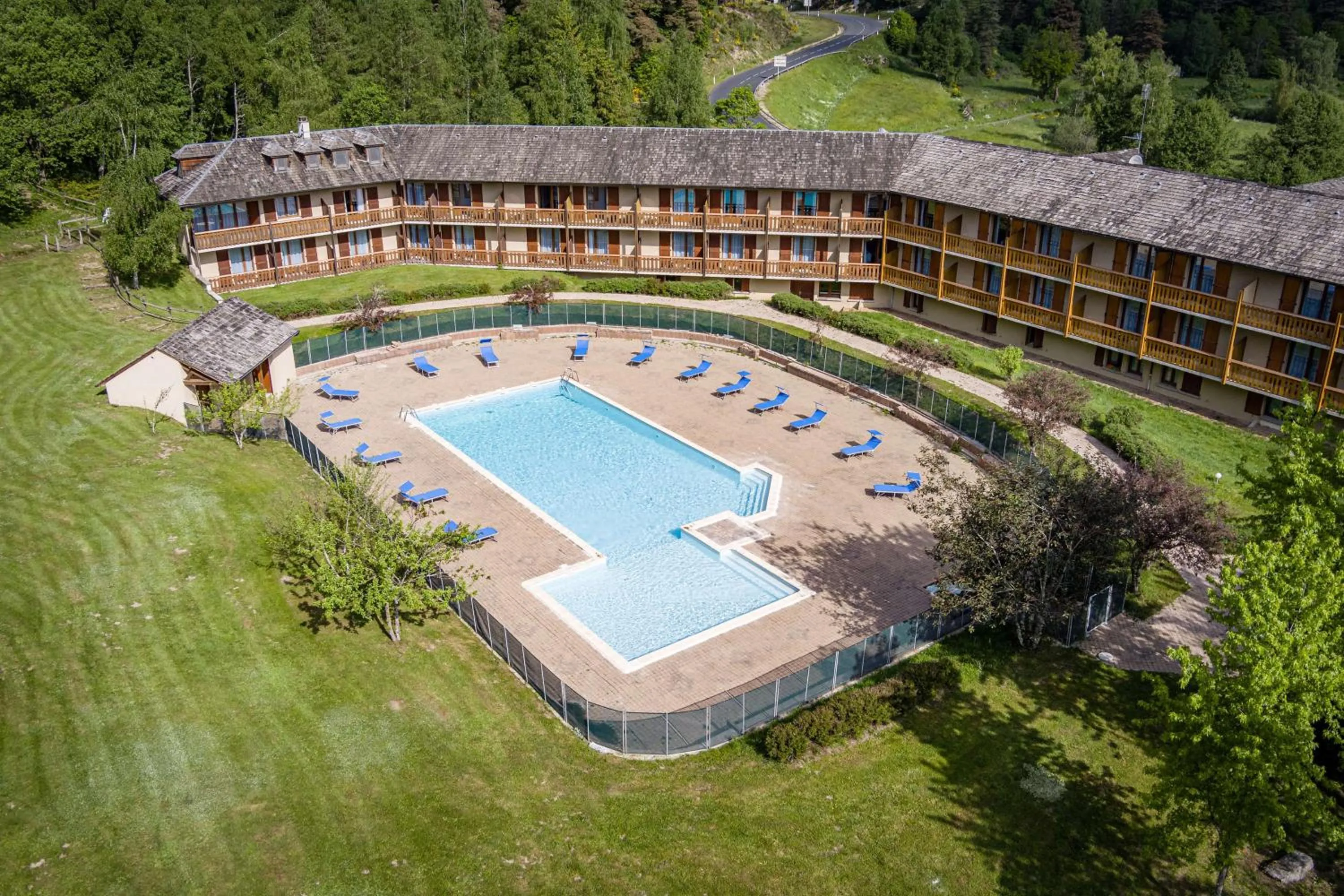 Property building in Les Hameaux De Lozere Sure Hotel Collection by Best Western