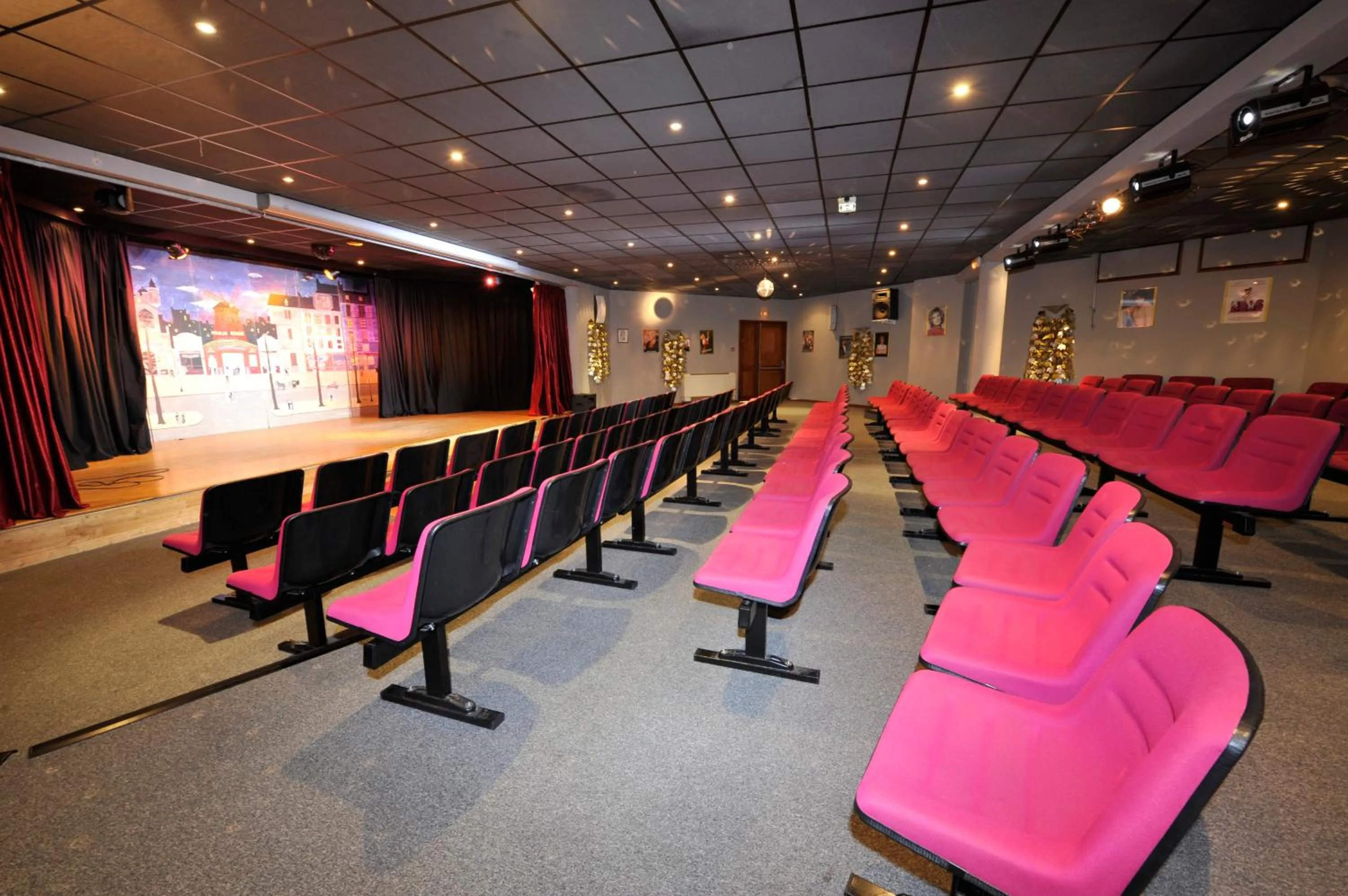 Property building in Les Hameaux De Lozere Sure Hotel Collection by Best Western