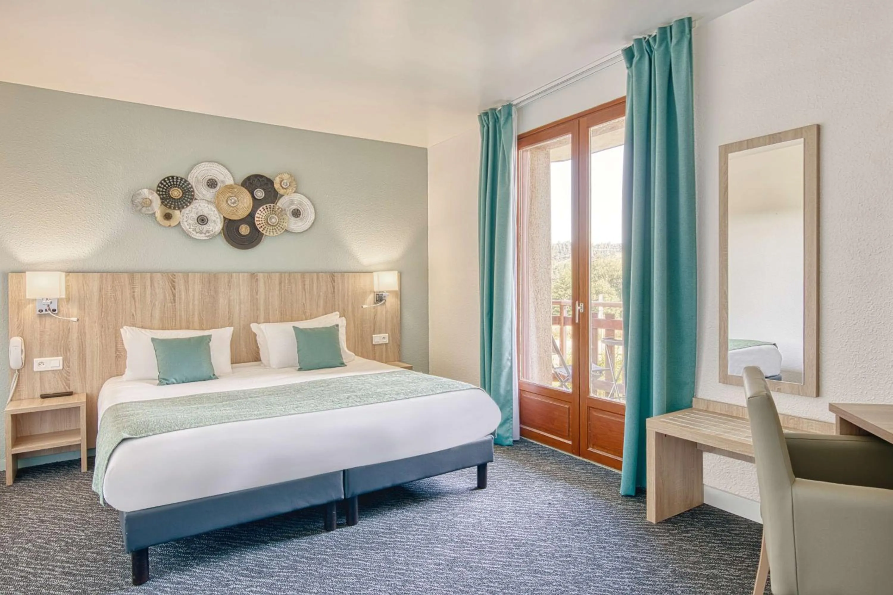 TV and multimedia, Bed in Les Hameaux De Lozere Sure Hotel Collection by Best Western