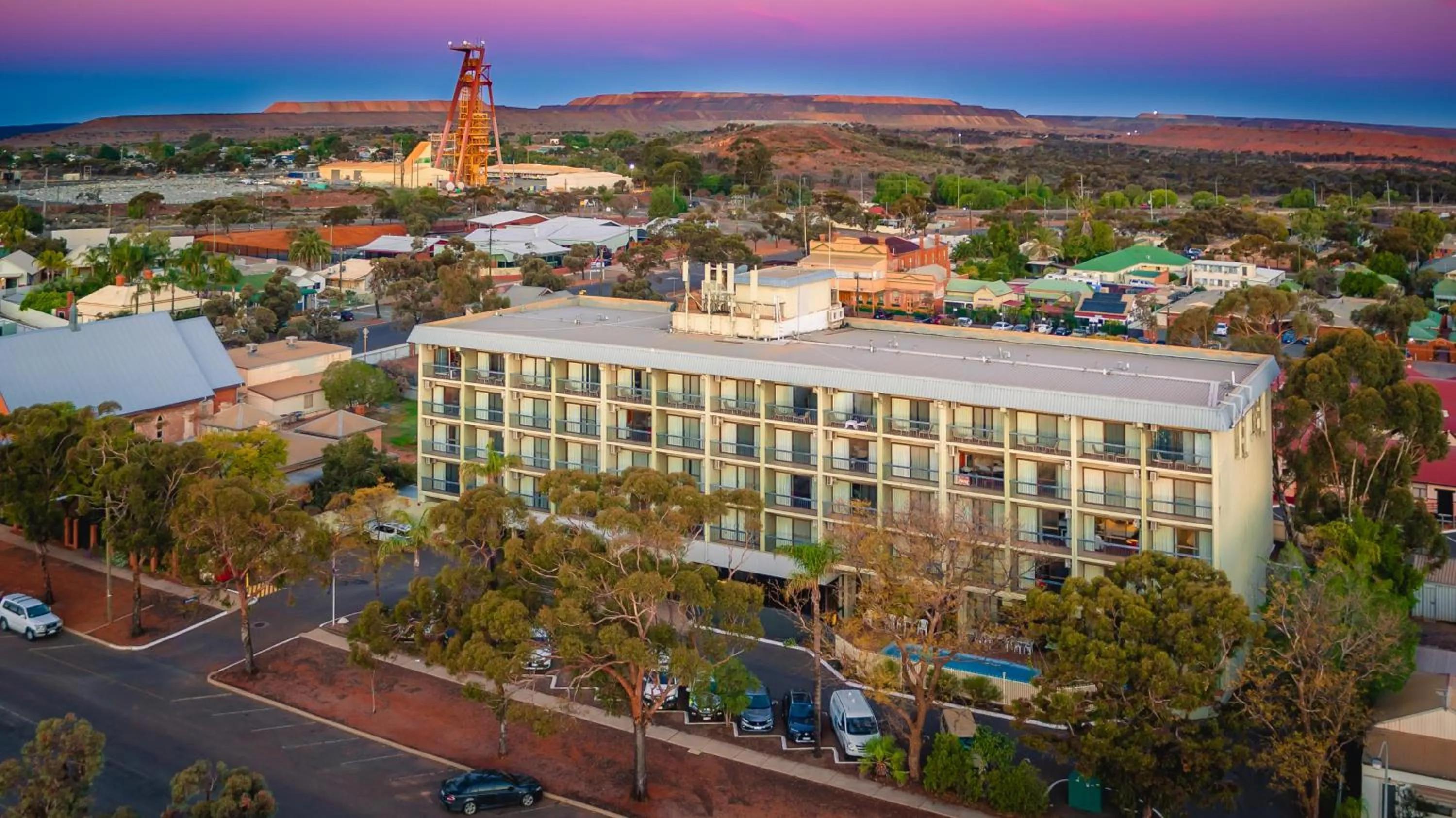 Property building in The Plaza Hotel Kalgoorlie