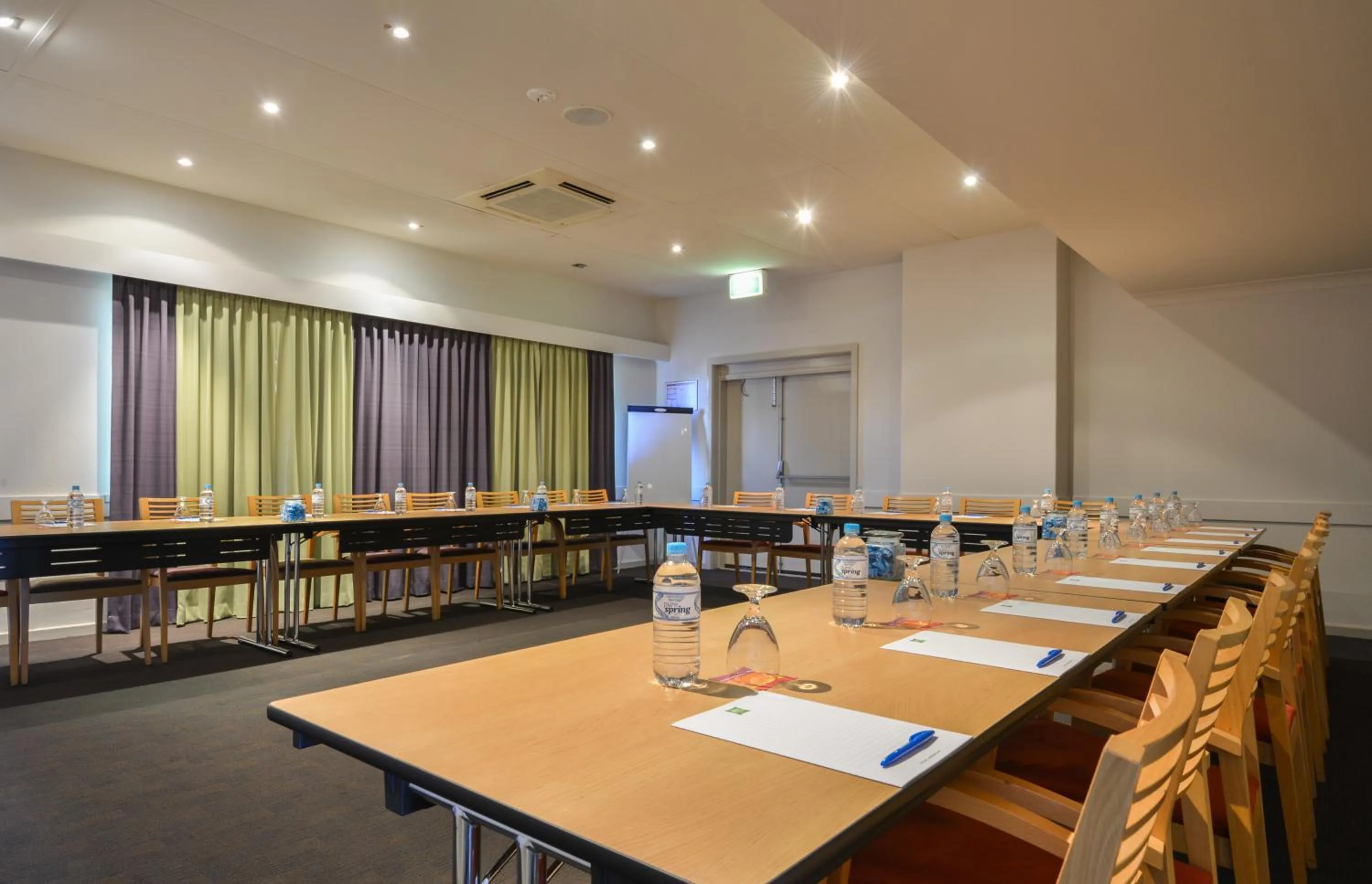 Banquet/Function facilities in The Plaza Hotel Kalgoorlie
