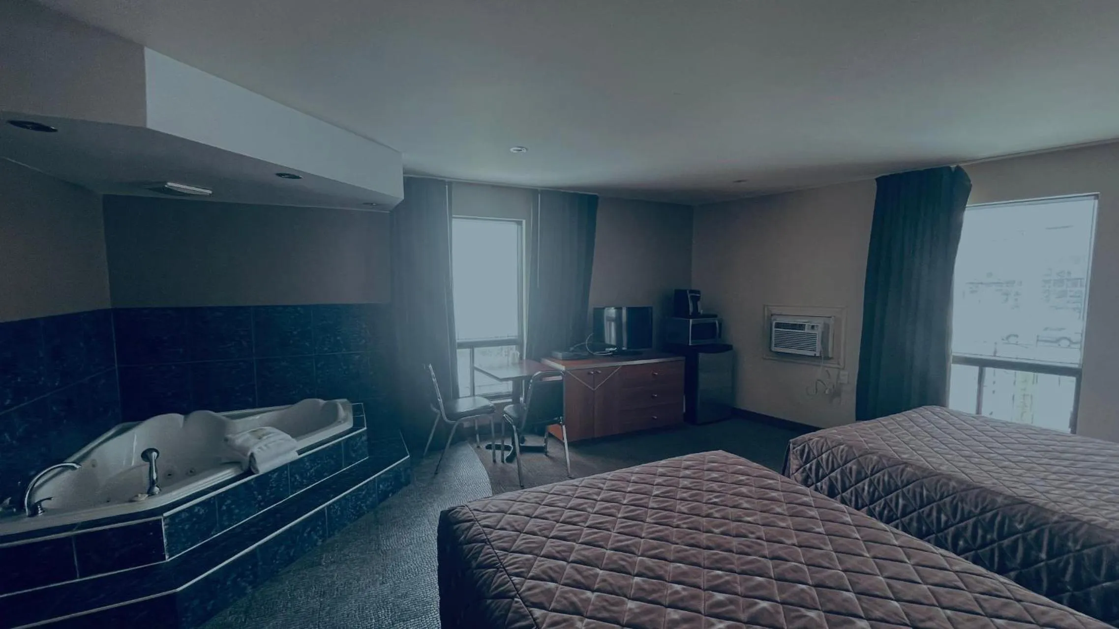 Bedroom, Bed in Motel Falcon