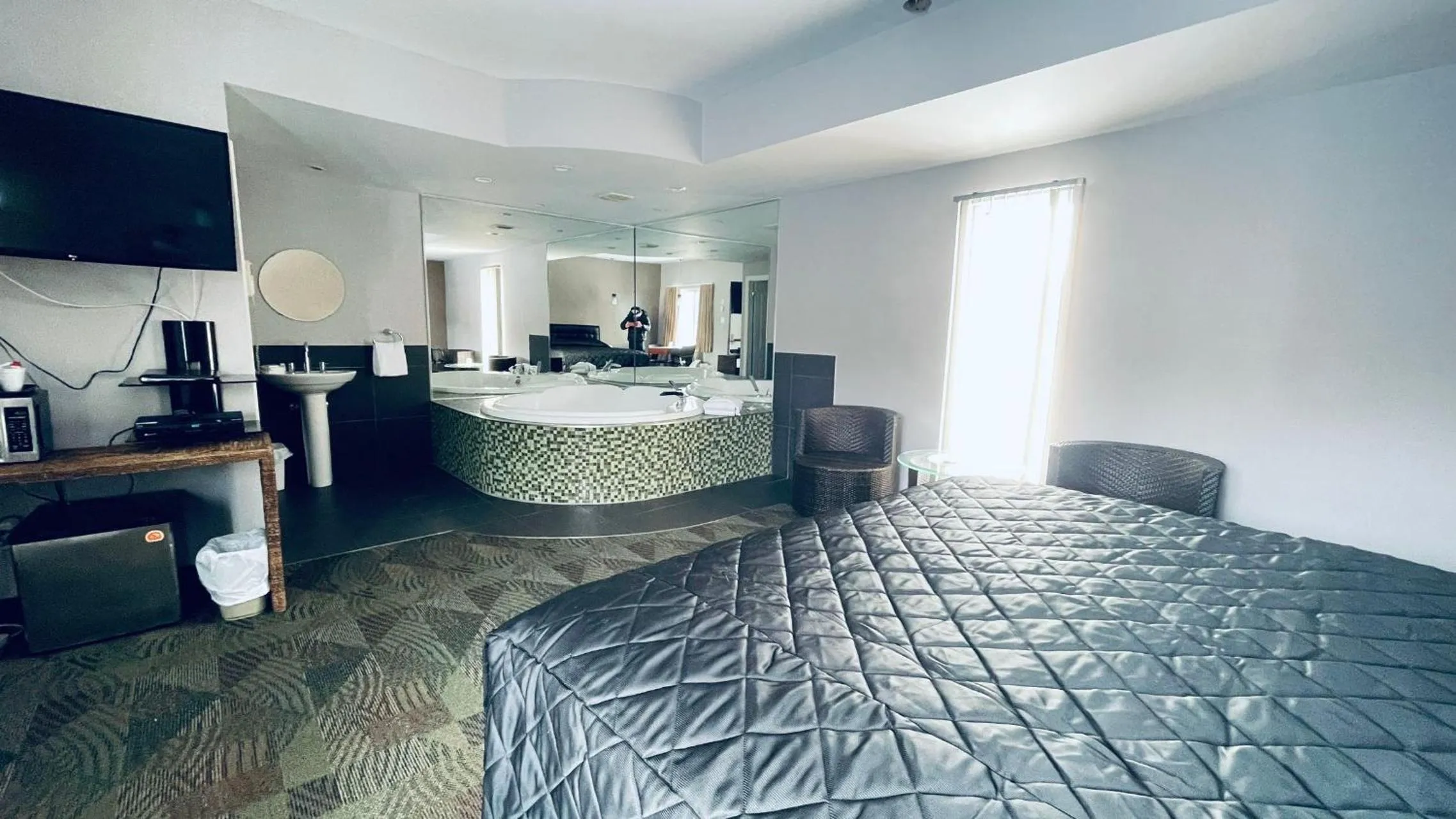 Bedroom, Bed in Motel Falcon