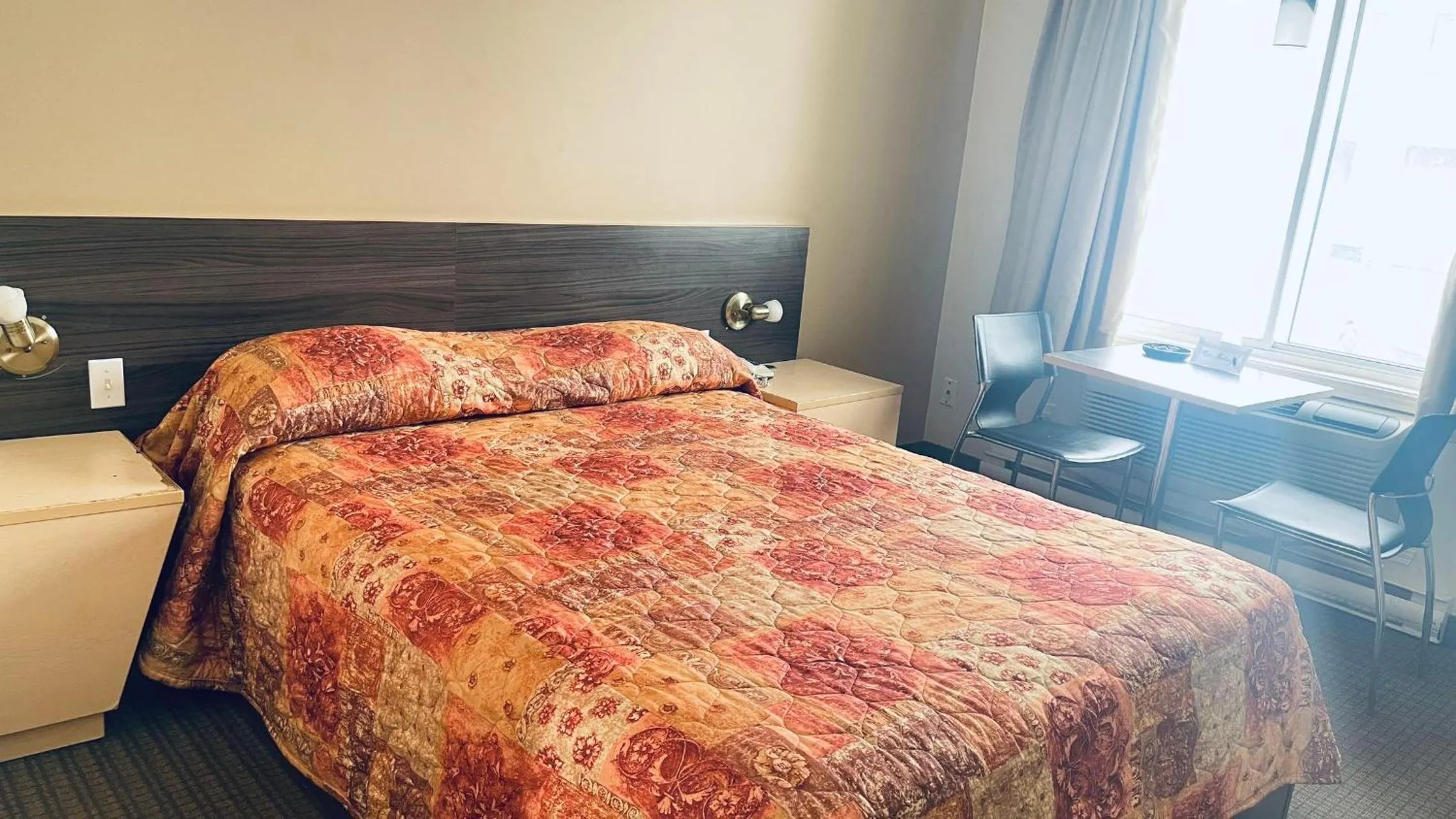 Bedroom, Bed in Motel Falcon