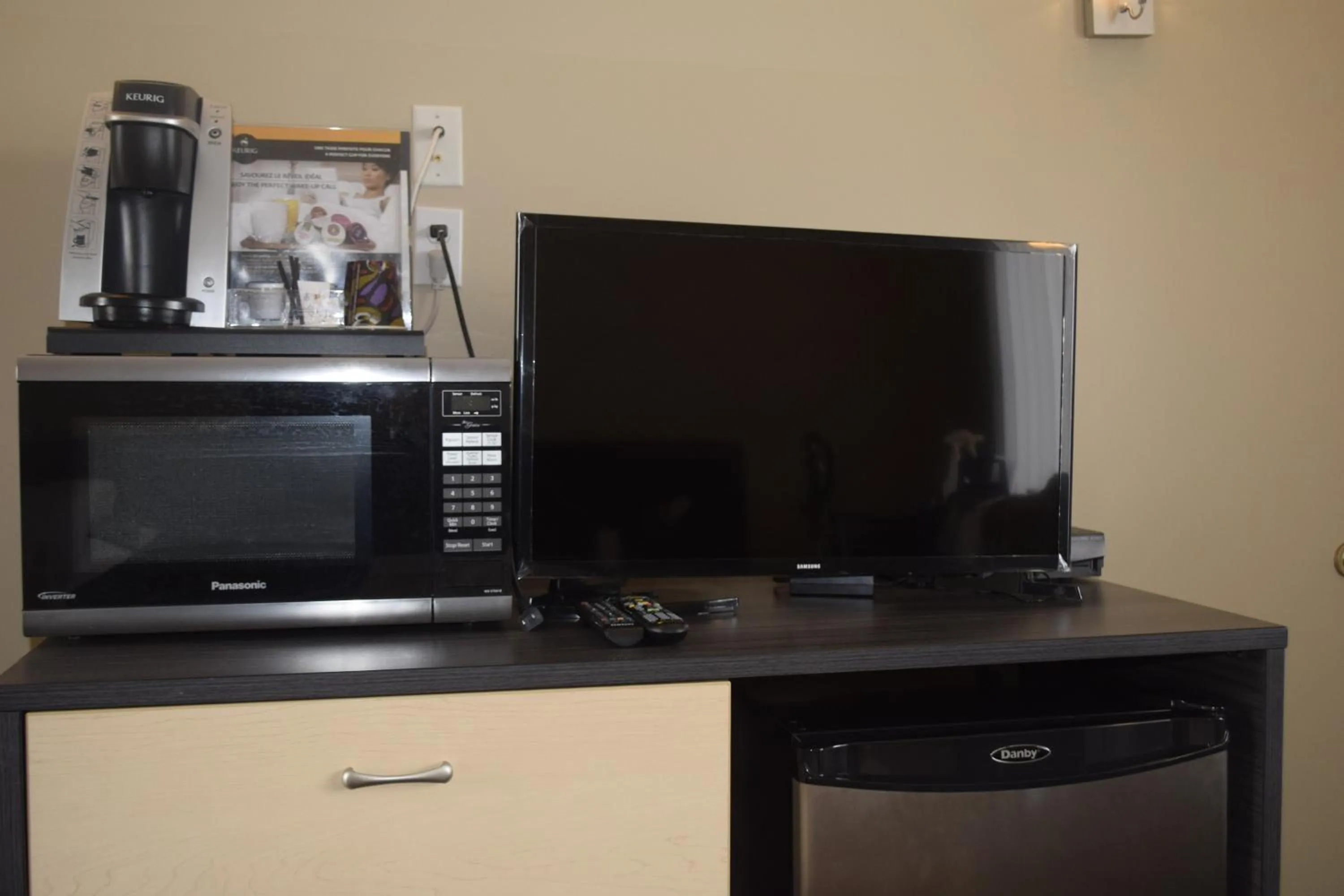 TV and multimedia in Motel Falcon