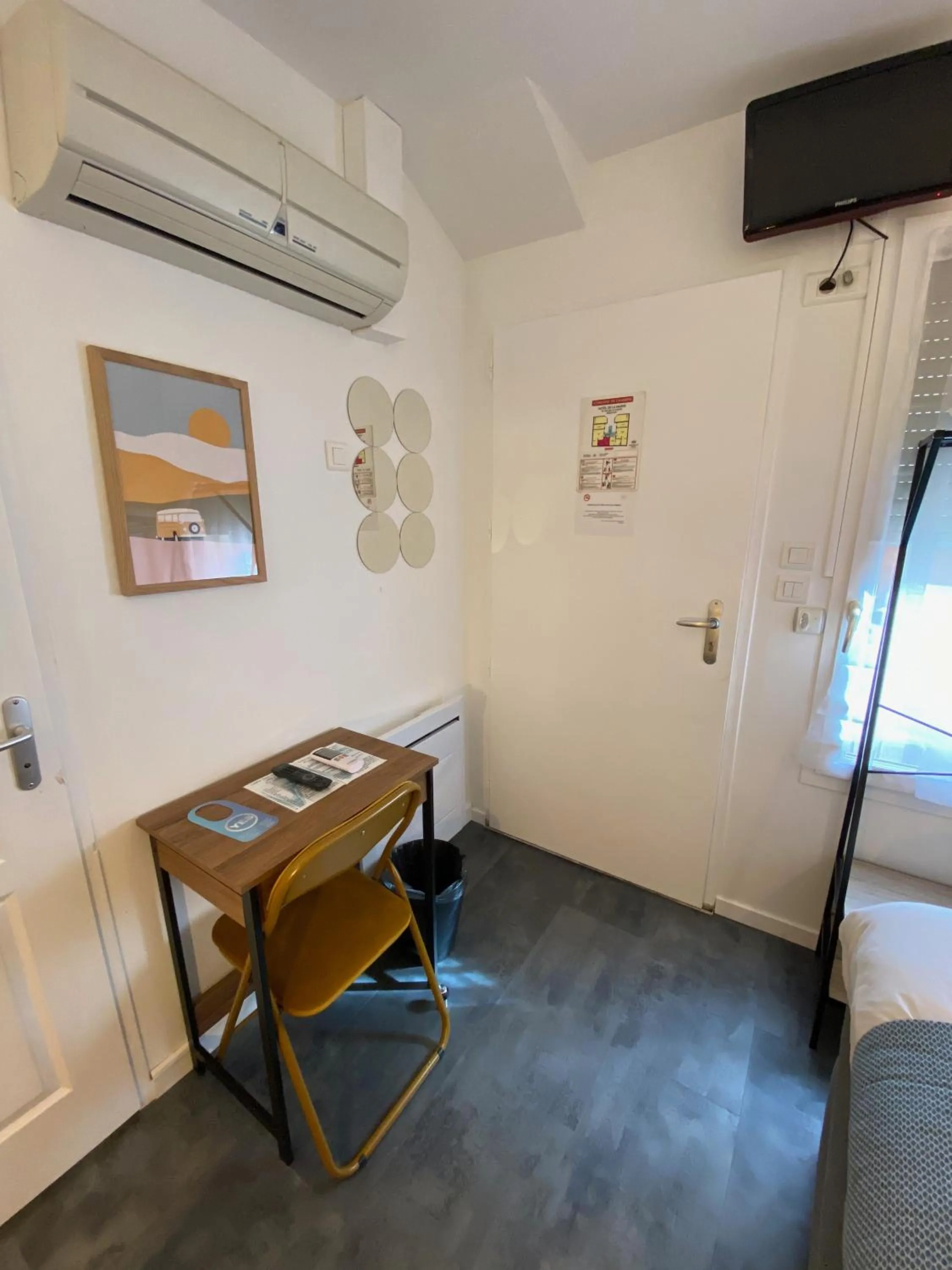 Bedroom in Lyo Hôtel - Centre Lyon Perrache